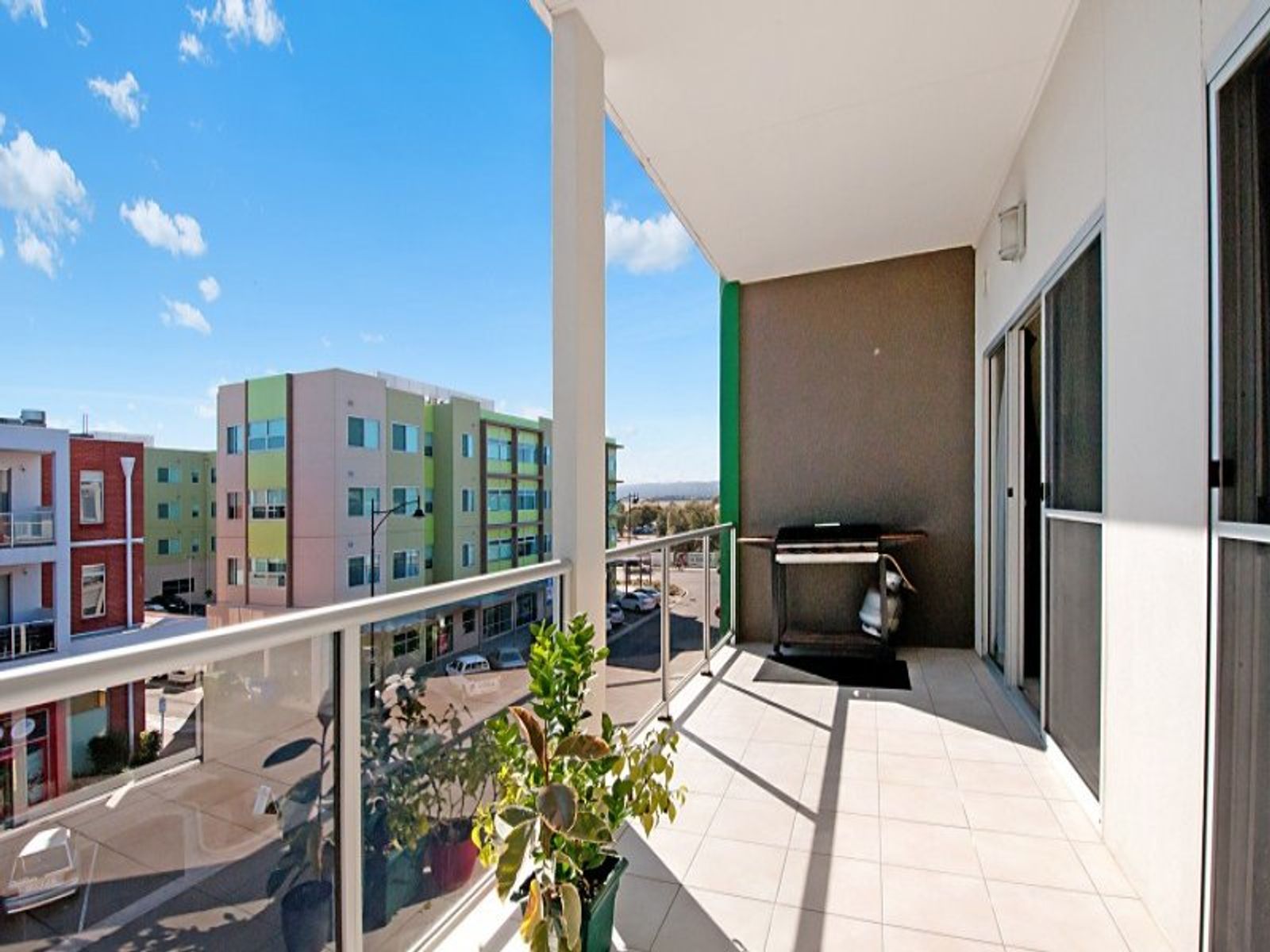 14/21, Mawson Lakes - Thumbnail 3
