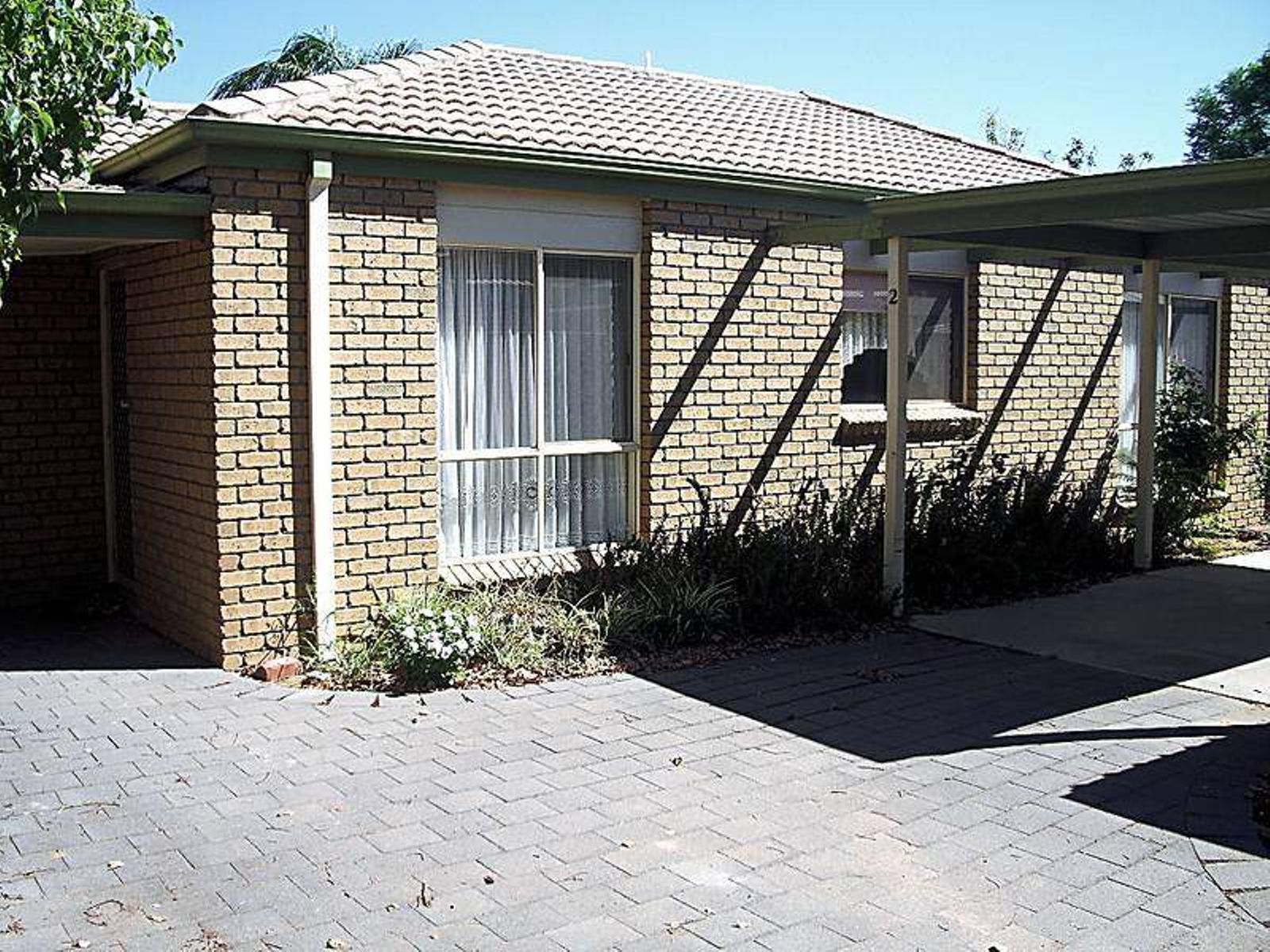 2/7 Tamarisk Grove, Mildura - Thumbnail 2