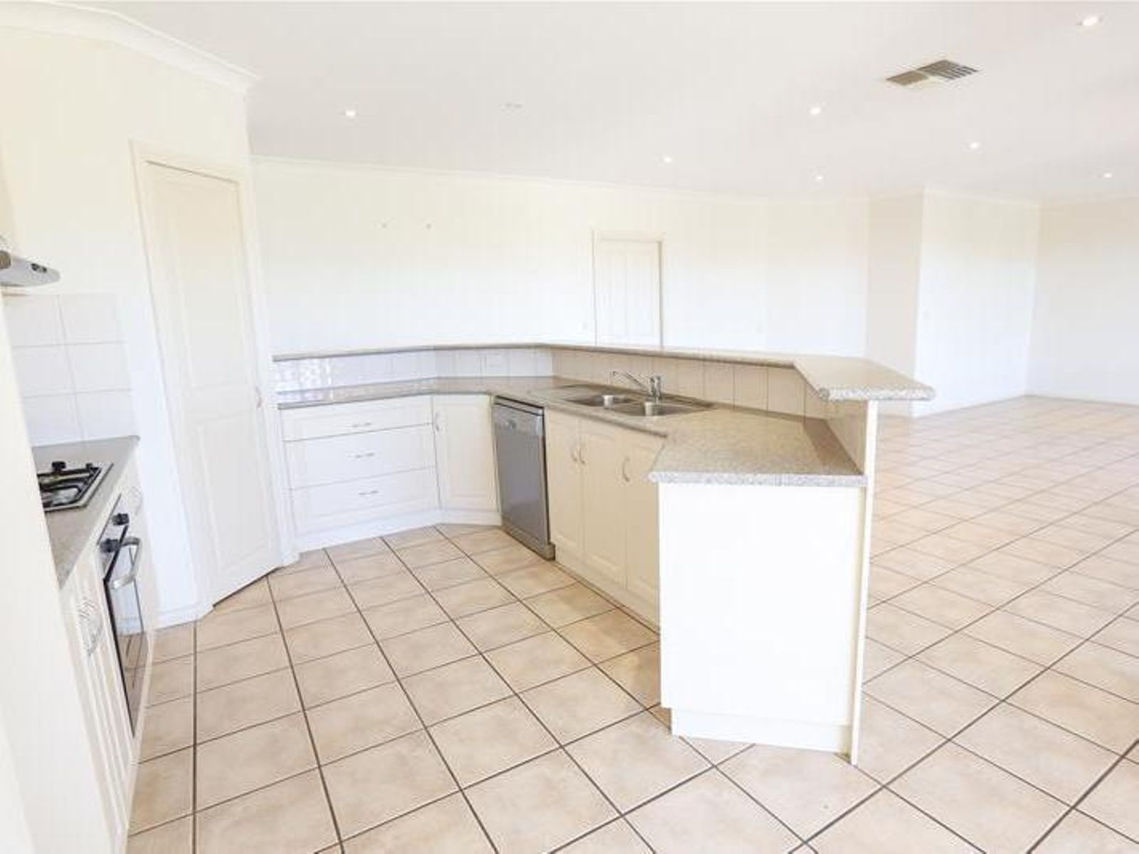 12 Sterling Drive, Mildura - Thumbnail 6