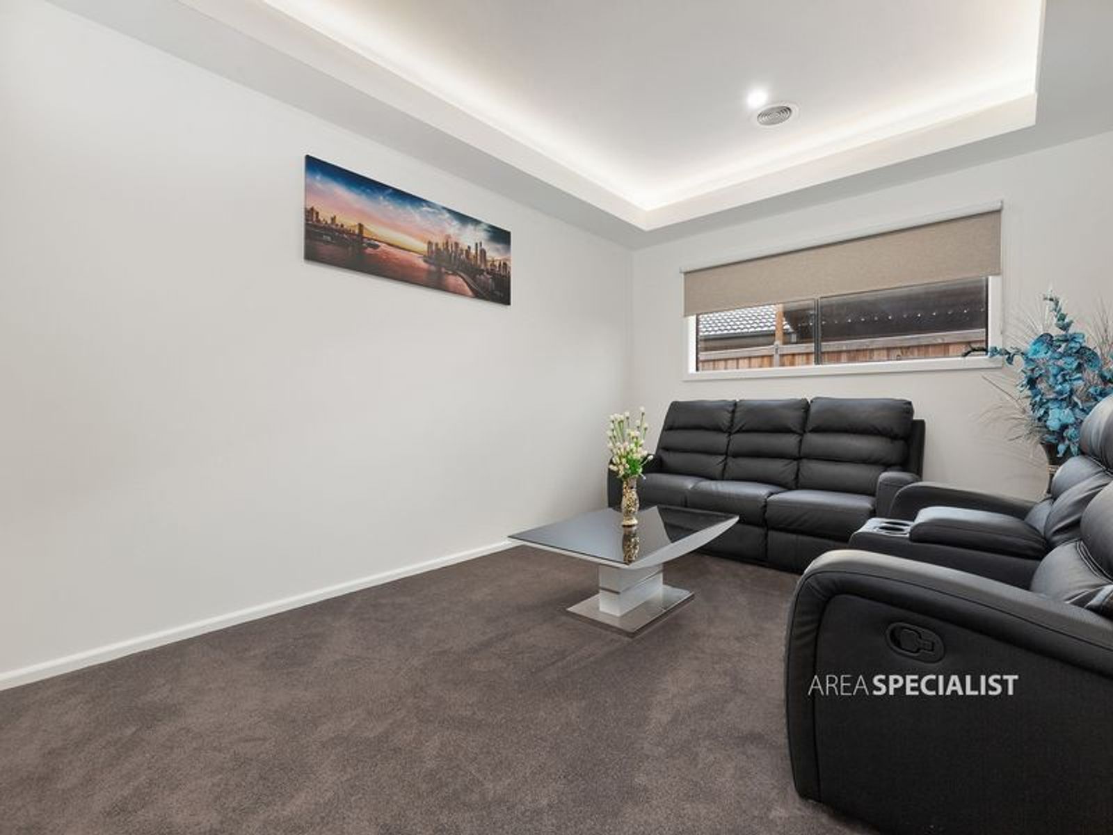 6 Bernardins Street, Clyde North, VIC 3978, Clyde North - Thumbnail 5