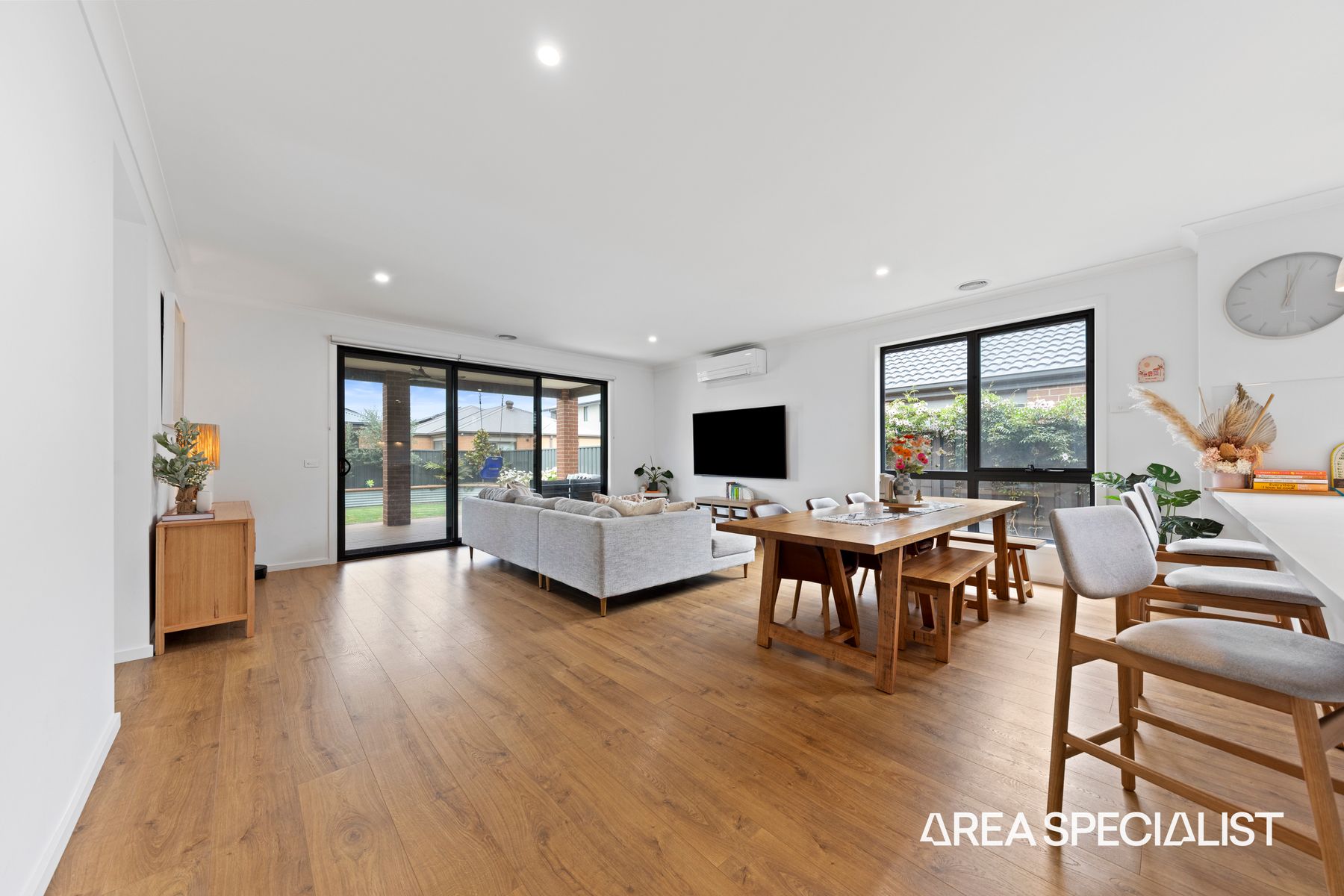 26 Aegean Street, Clyde North, VIC 3978, Clyde North - Thumbnail 6