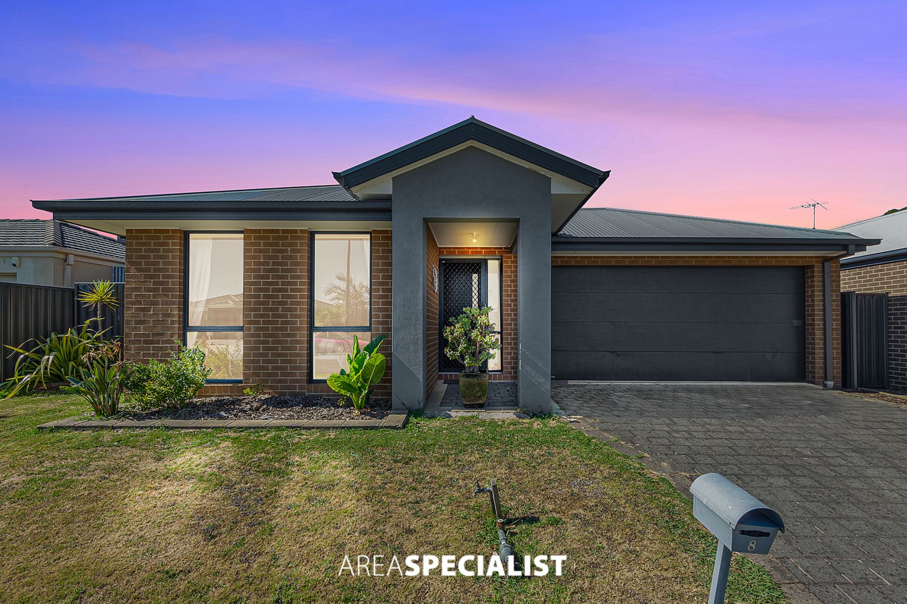 8 Orchard Valley Avenue, Pakenham, VIC 3810, Pakenham - Thumbnail 2