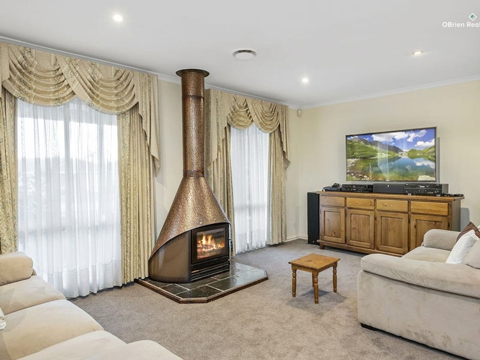 16 Tomasetti Crescent, Narre Warren, VIC 3805, Narre Warren - Thumbnail 2