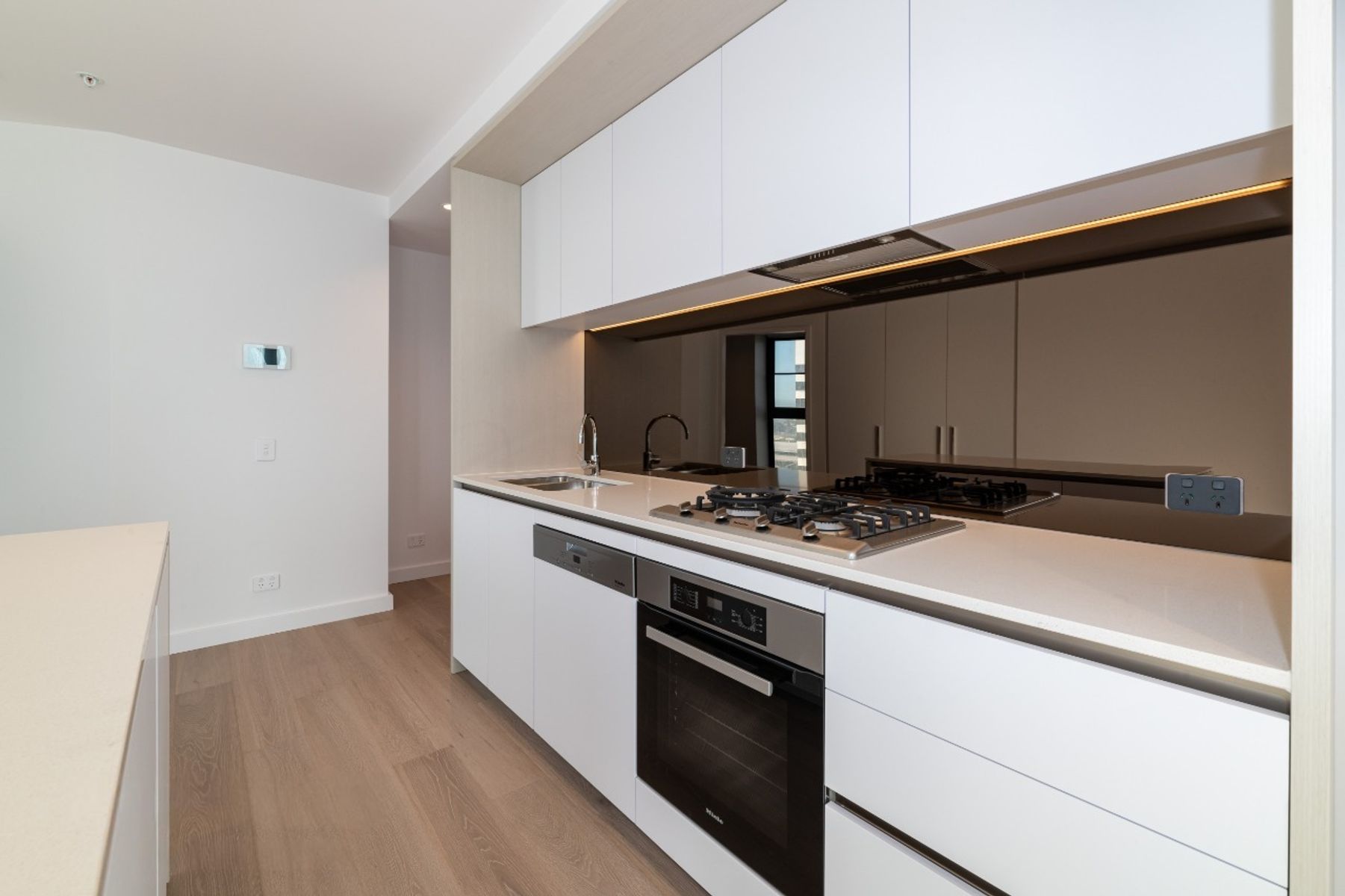 1005/628 Flinders St, Docklands, Docklands - Thumbnail 4