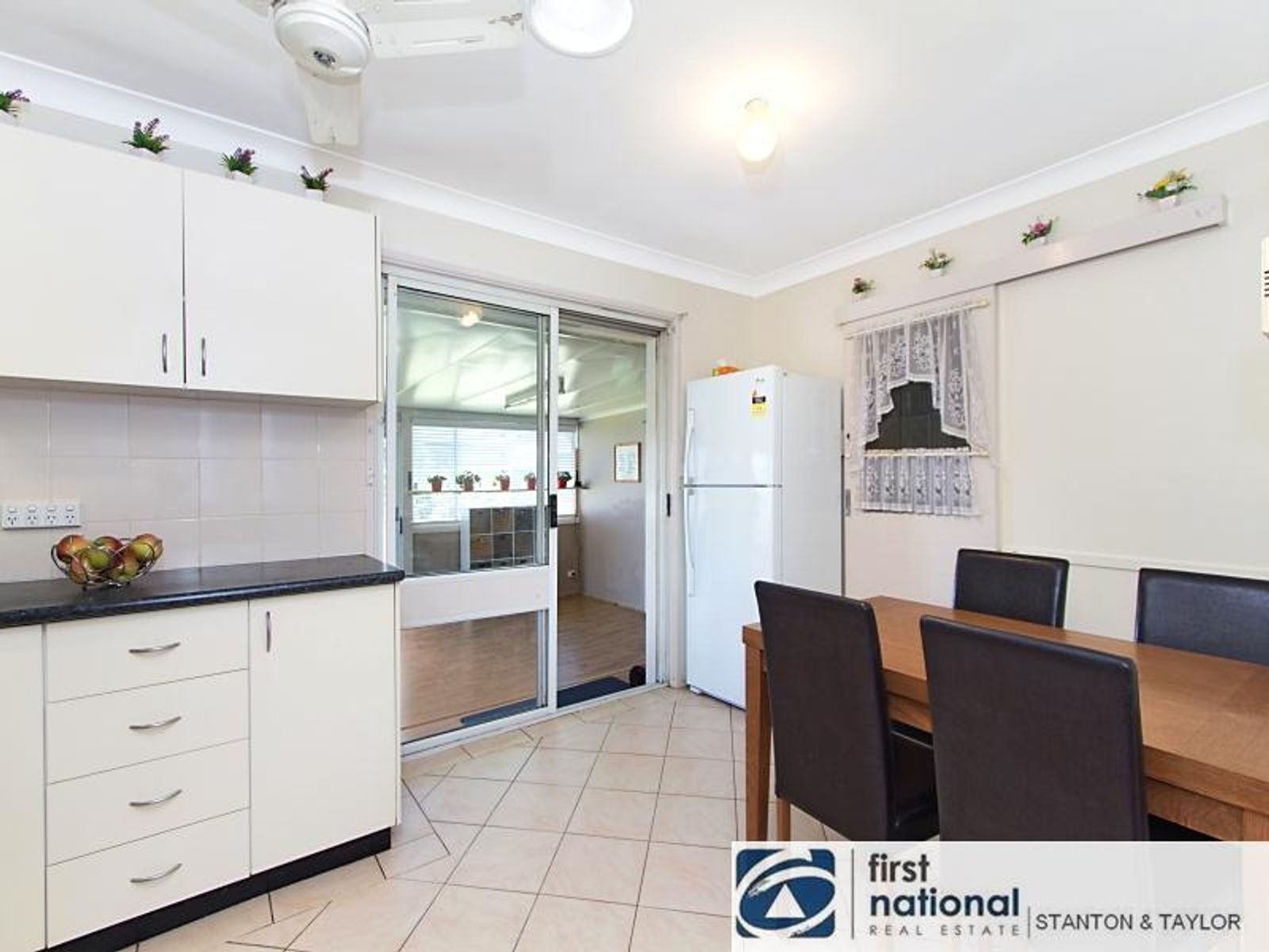 4 Carlyle Crescent, Cambridge Gardens - Thumbnail 8
