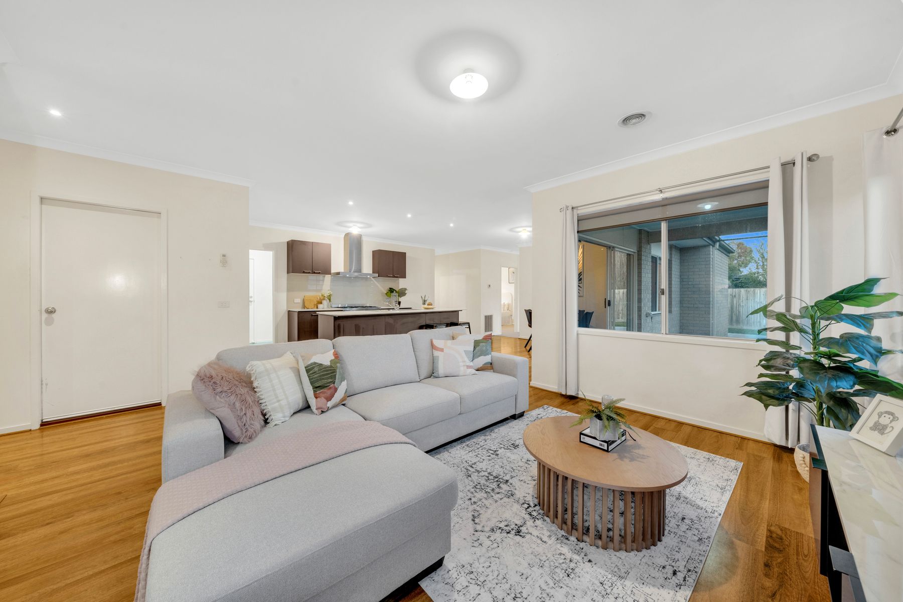 13 Valencia Circuit, Cranbourne, VIC 3977, Cranbourne - Thumbnail 3