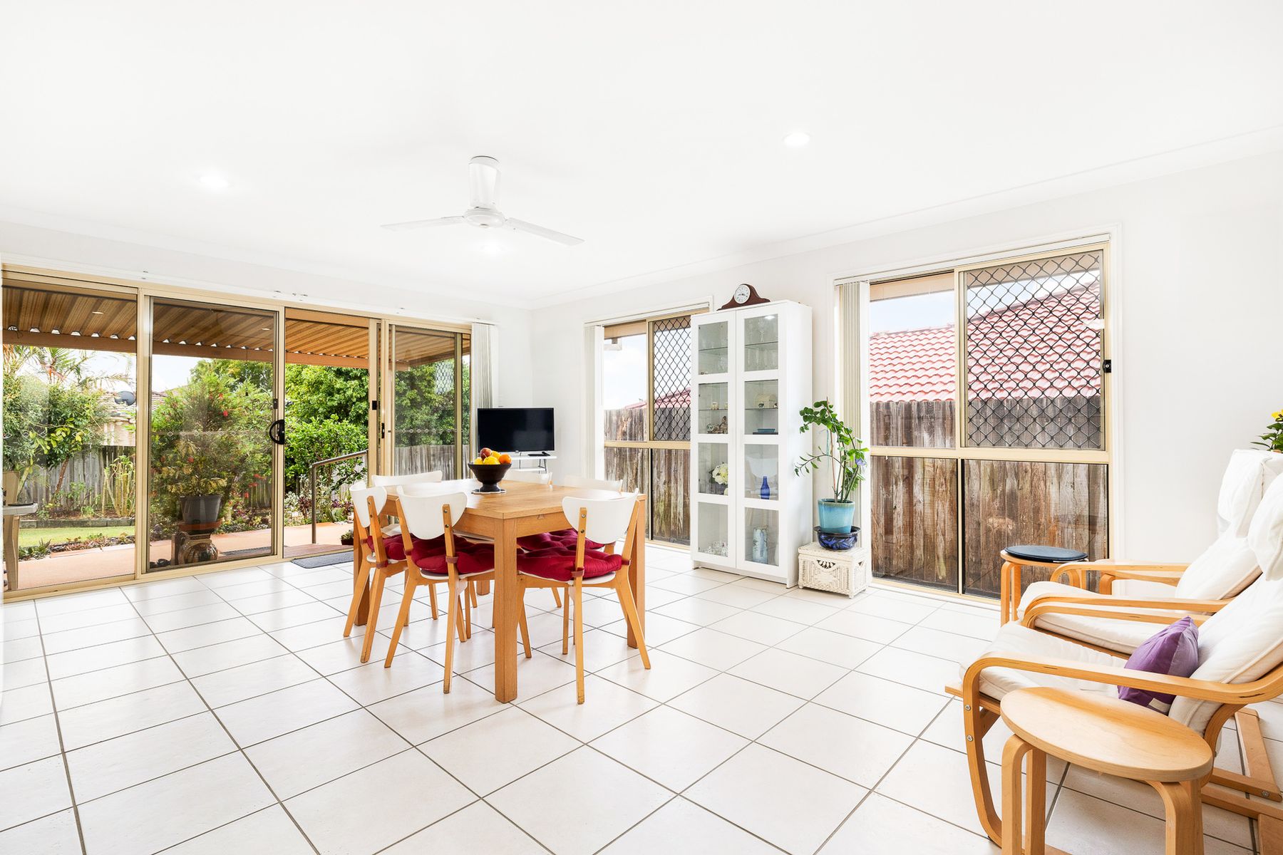 27 Charlton Place, Regents Park QLD 4118, Regents Park - Thumbnail 3