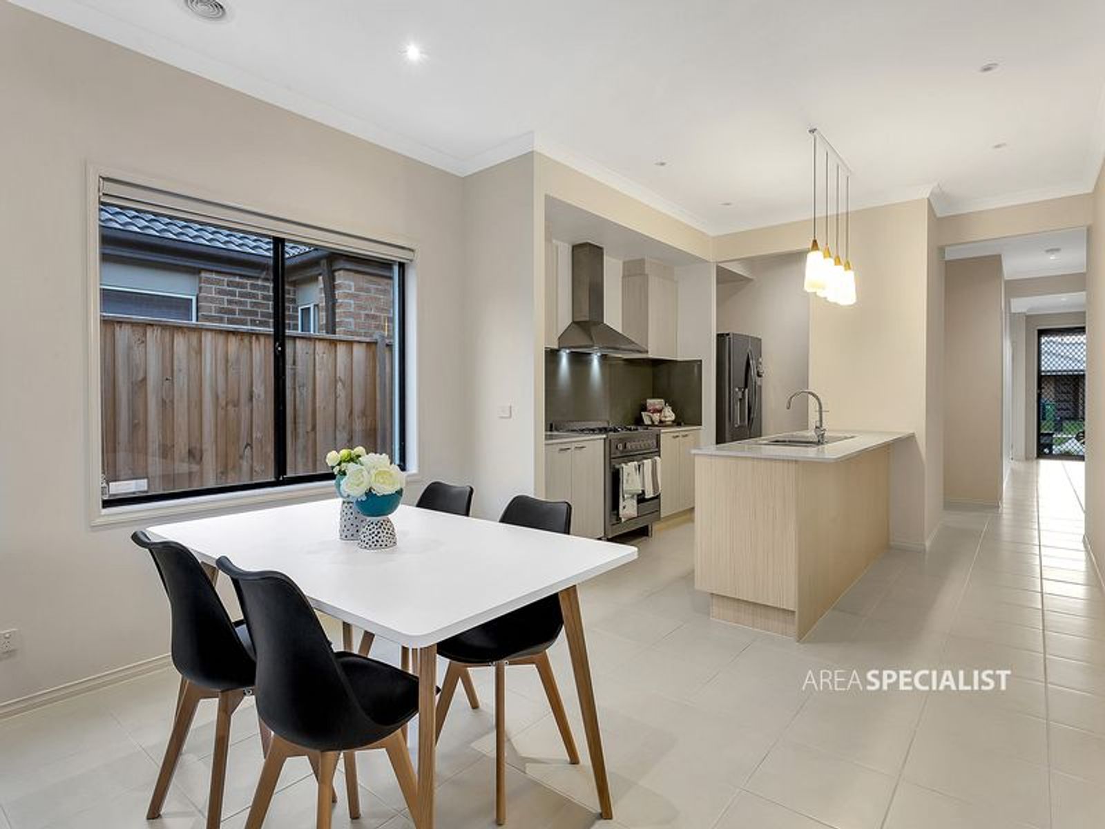 19 Hekela Street, Clyde North, VIC 3978, Clyde North - Thumbnail 5
