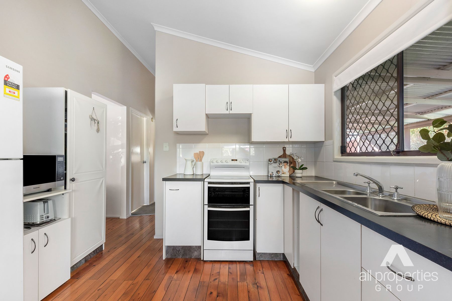 186 Herses Road, Eagleby, QLD 4207, Eagleby - Thumbnail 4