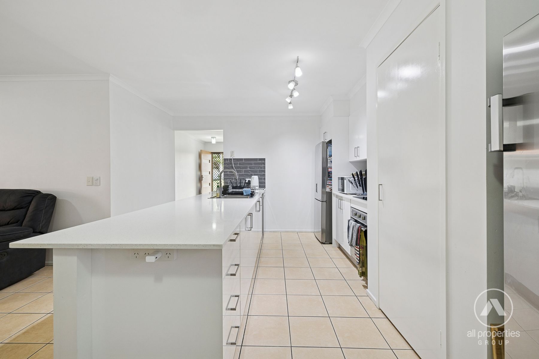 9 WINDAMERE COURT, Heritage Park QLD 4118, Heritage Park - Thumbnail 7