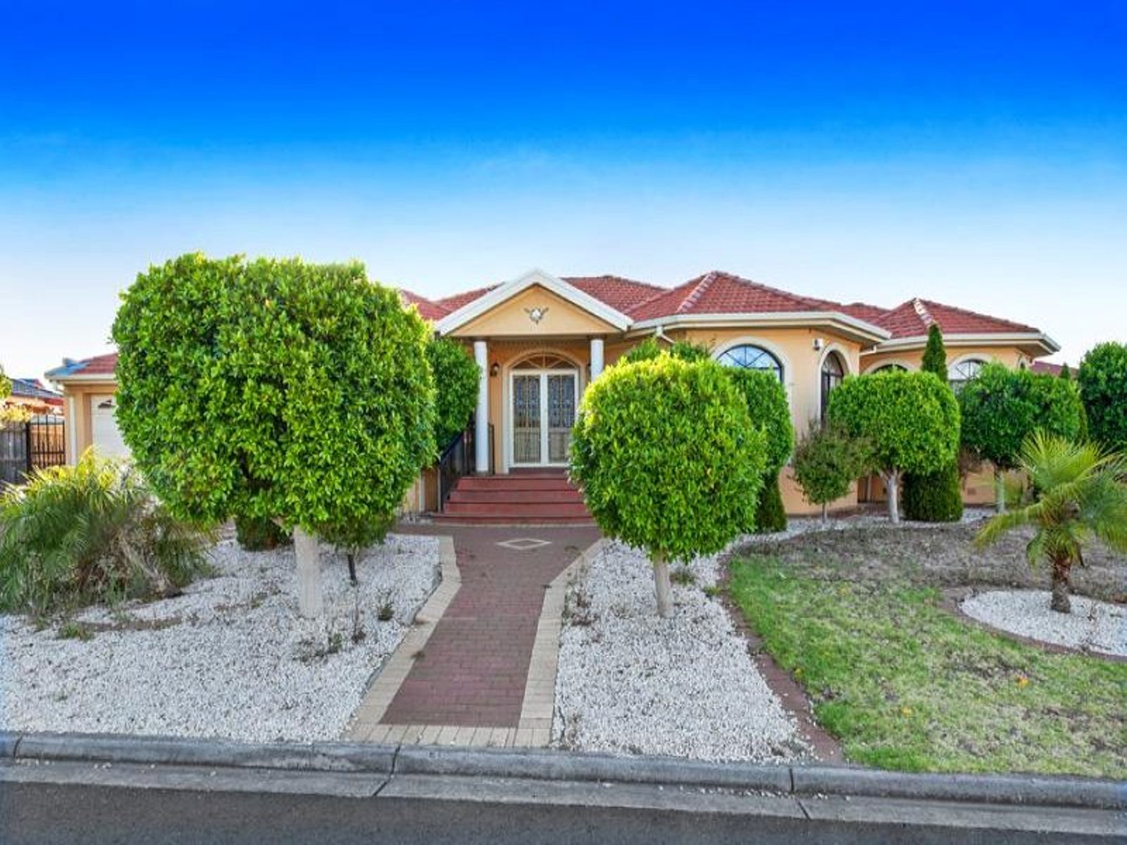 37 Australia Drive, Taylors Lakes - Thumbnail 3