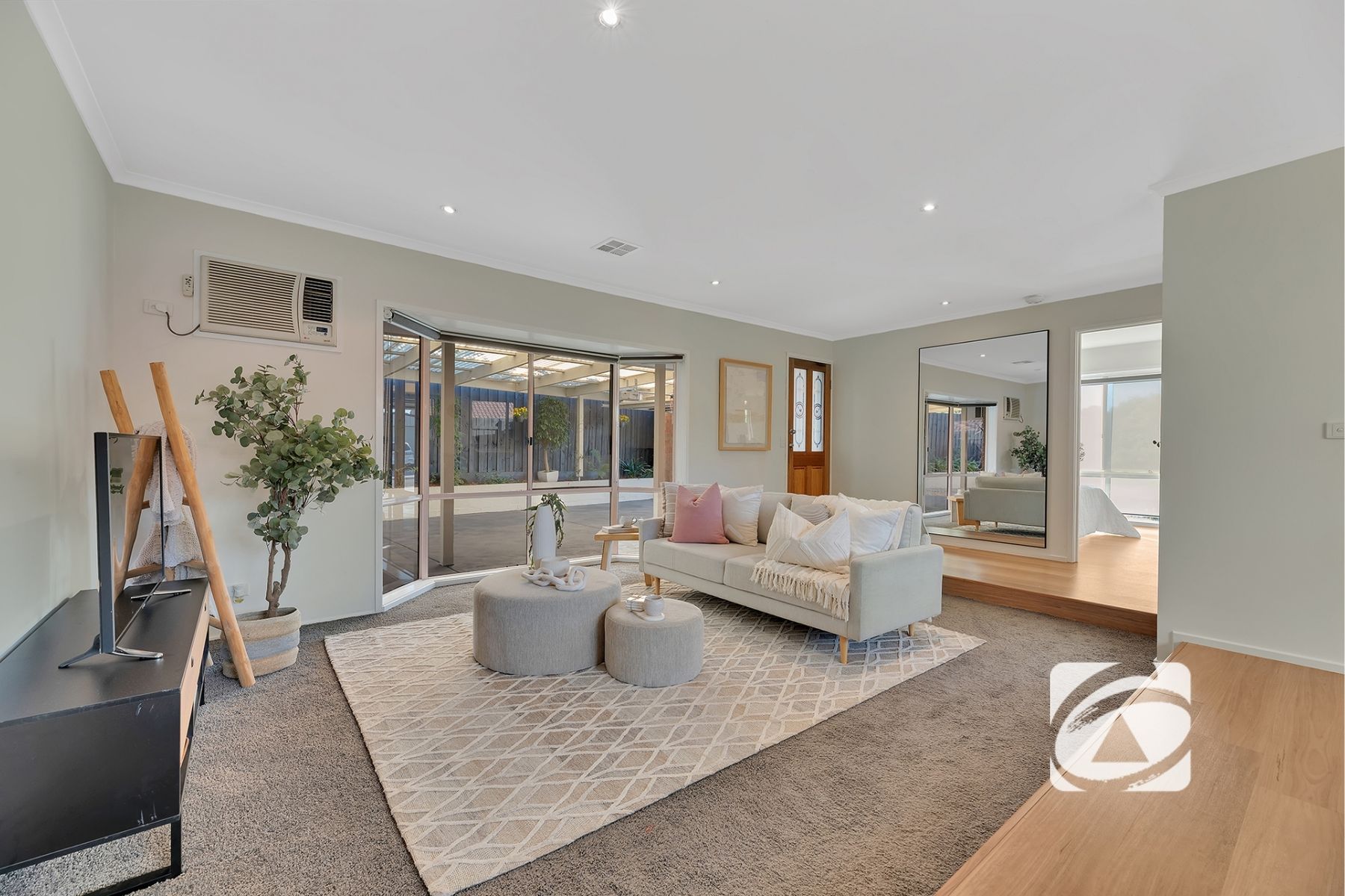 34 Warrawong Drive, Berwick VIC 3806, Berwick - Thumbnail 2