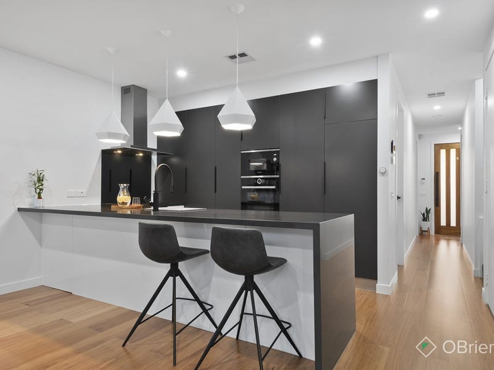 73 Girvan Circuit, Endeavour Hills, VIC 3802, Endeavour Hills - Thumbnail 2