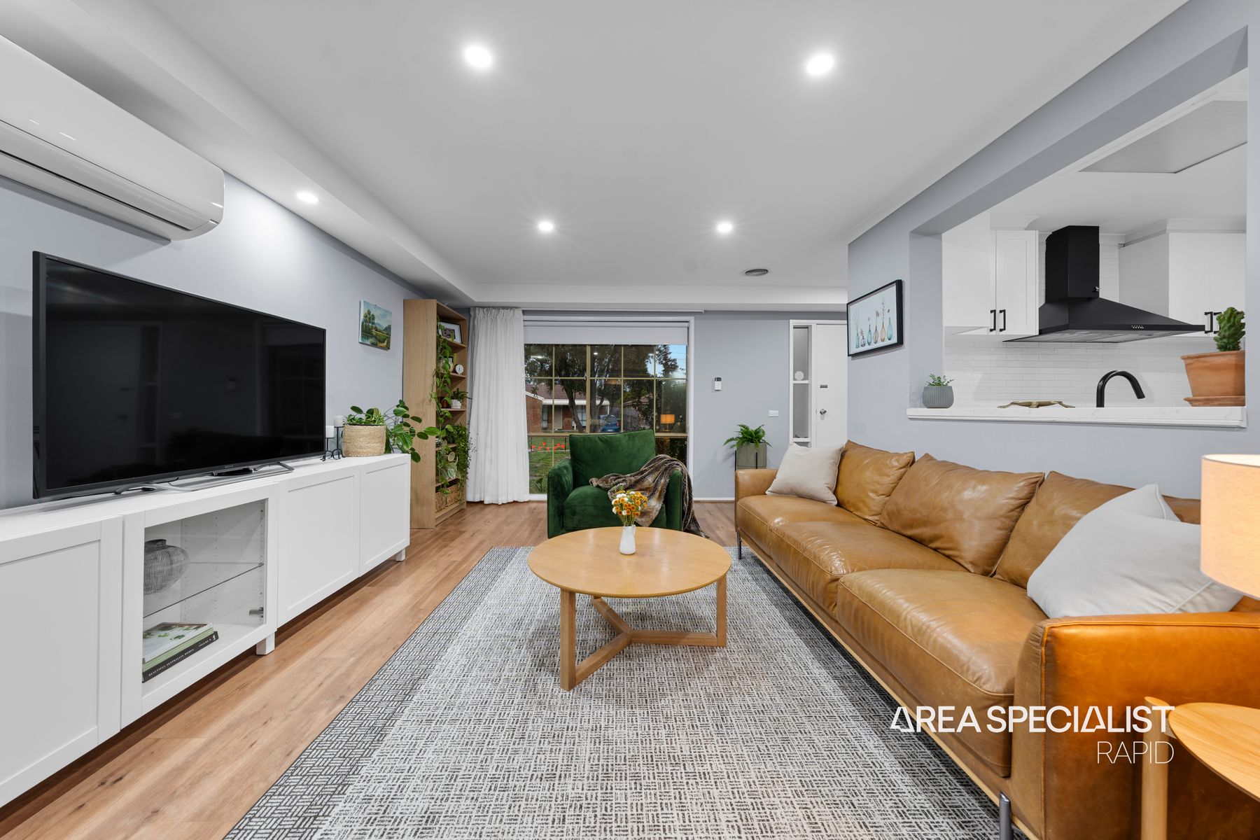 13 Cornell Place, Hampton Park, VIC 3976, Hampton Park - Thumbnail 2