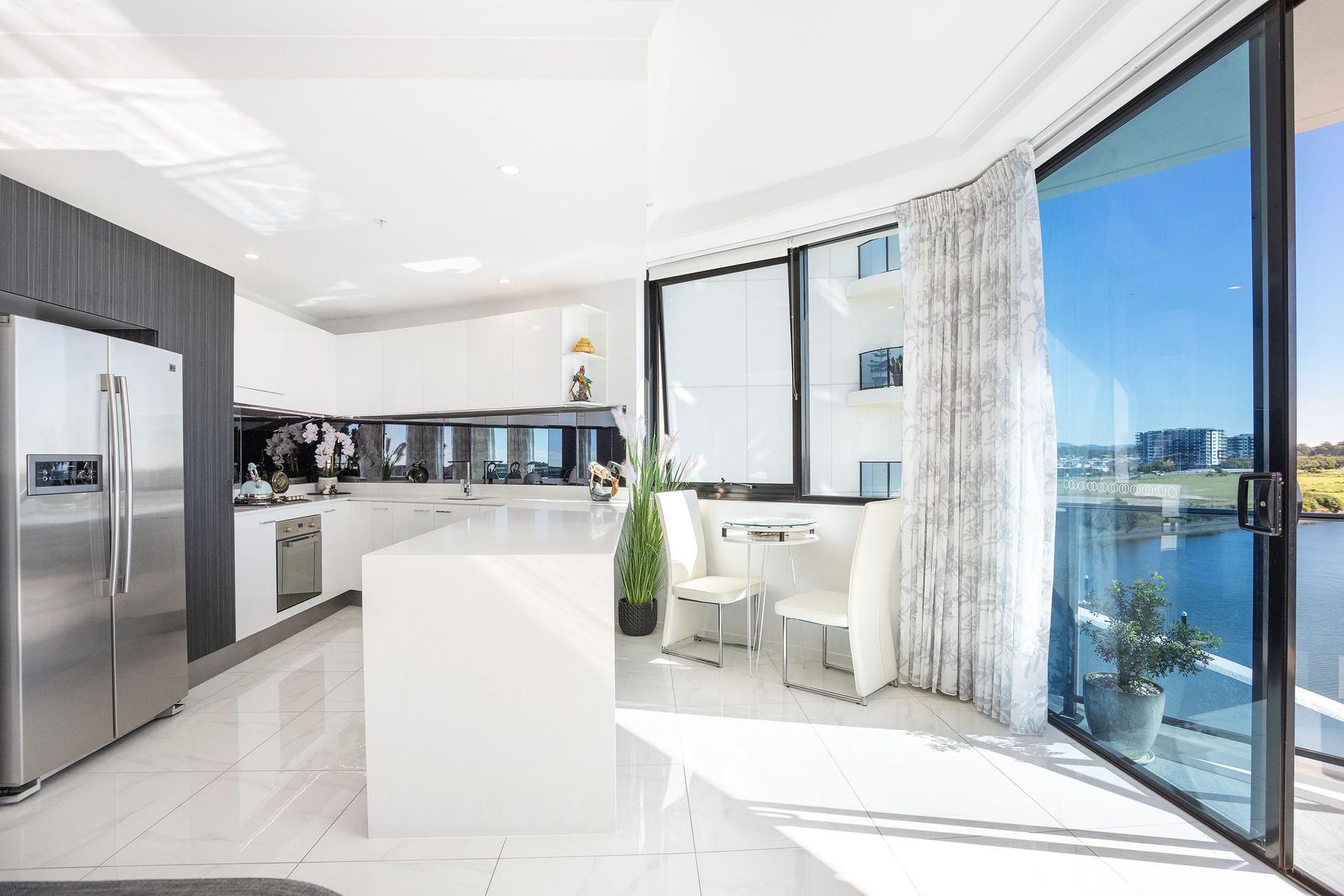 3501 5 Harbour Side Court Biggera Waters  Alessia Tang Areaspecialist 12