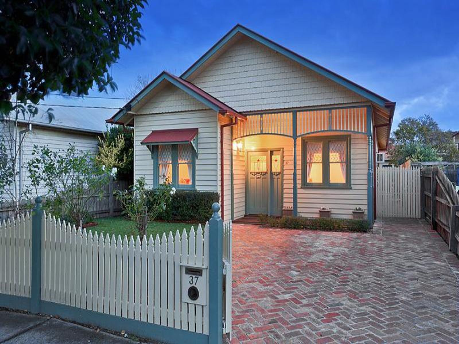37 Market Street, Essendon - Thumbnail 3