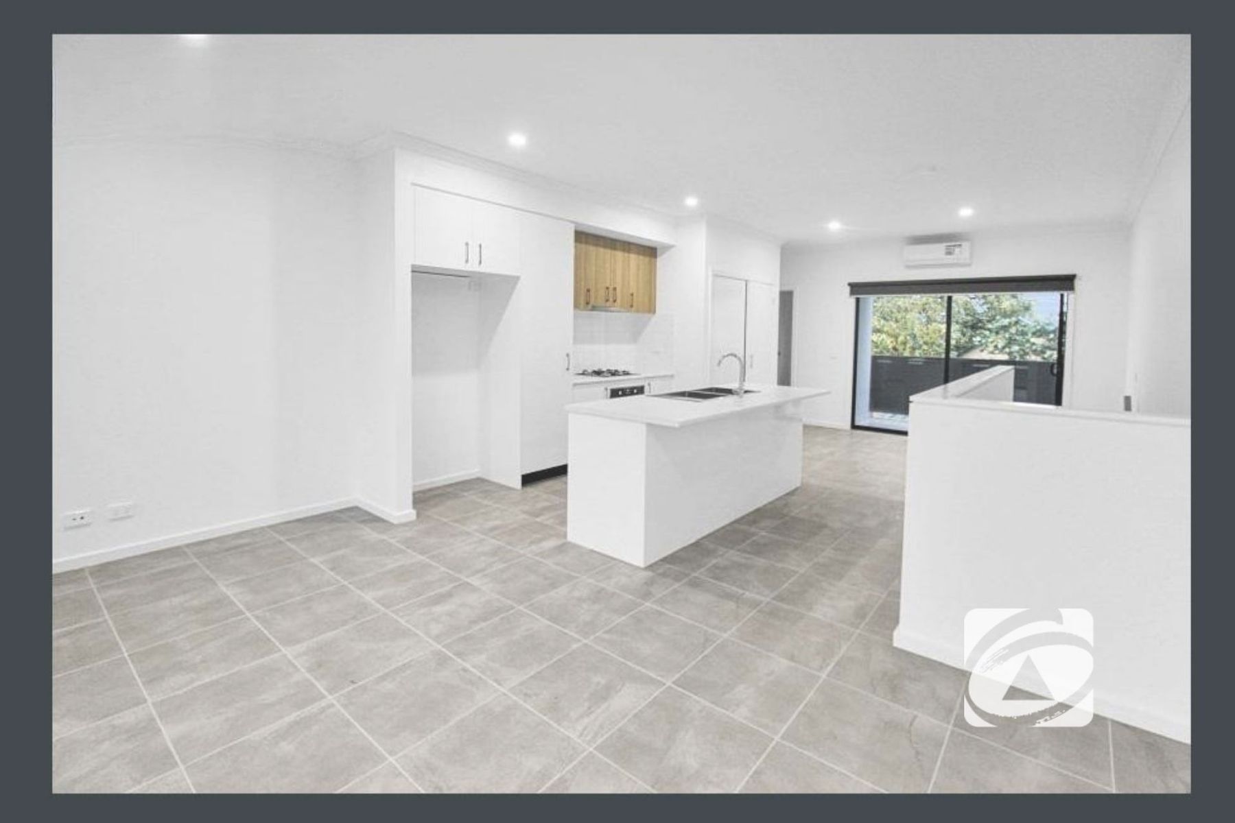 19 Sire Walk, Pakenham VIC 3810, Pakenham - Thumbnail 2