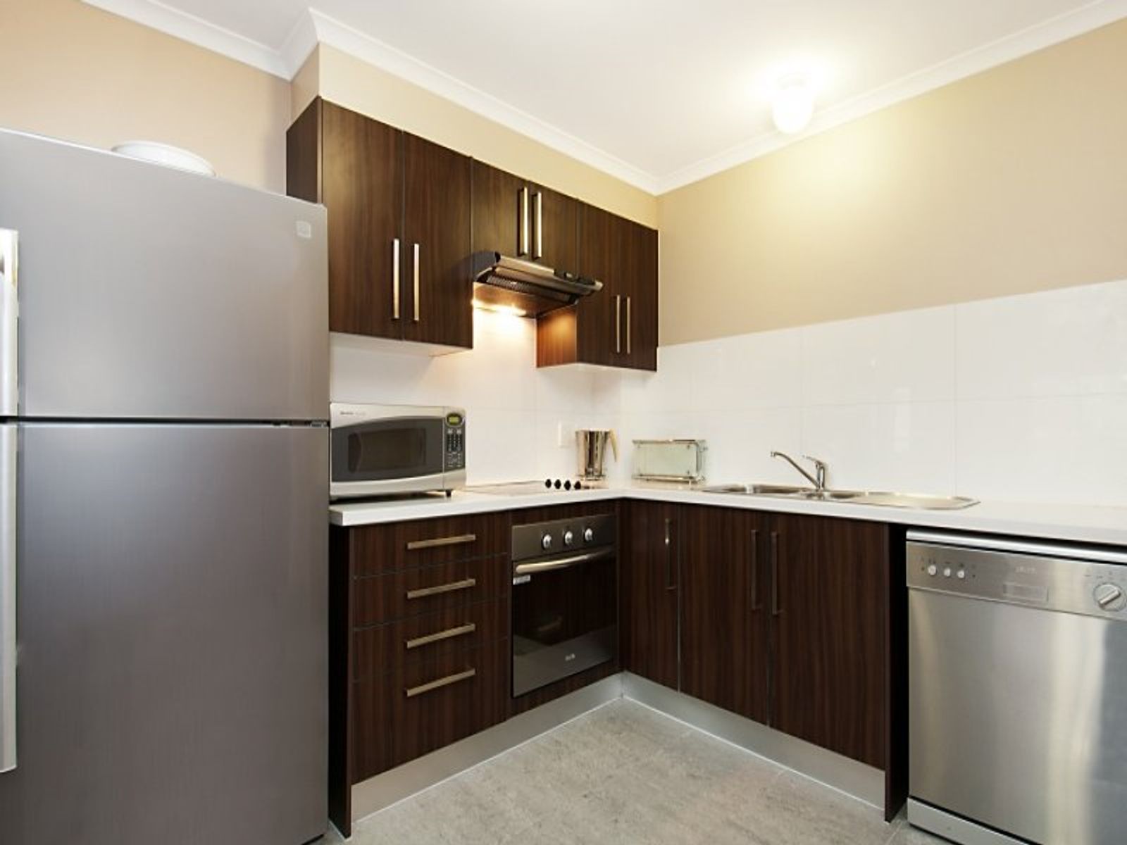 10/5, Mawson Lakes - Thumbnail 4
