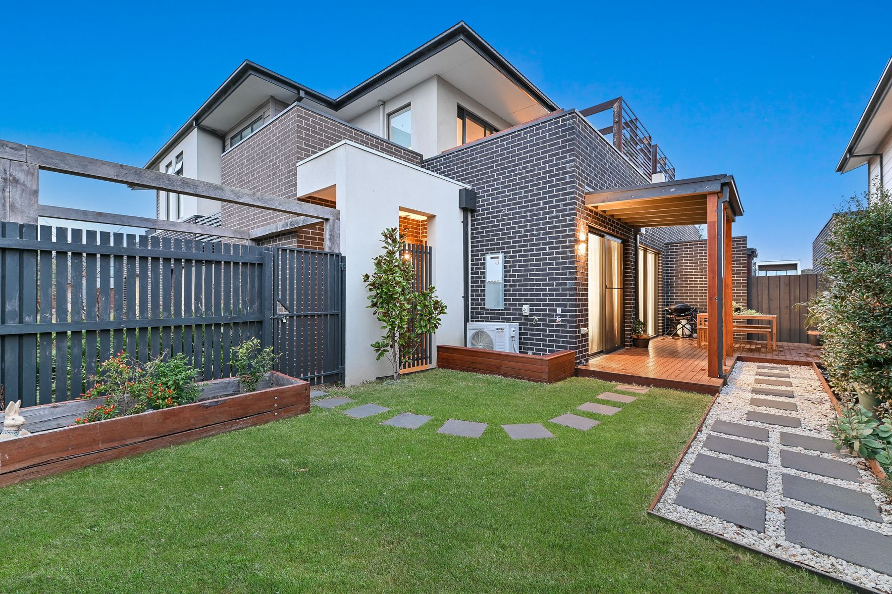 2/25 Abercrombie Avenue, Keysborough, VIC 3173, Keysborough - Thumbnail 2