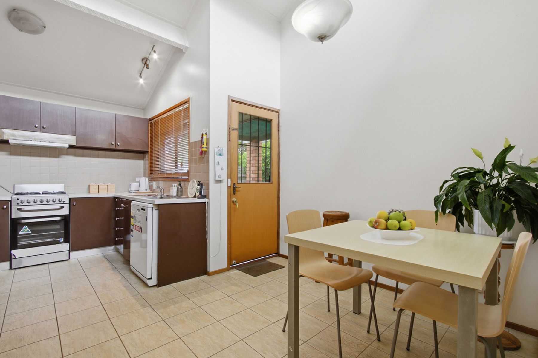 63 Cross's Road, Traralgon VIC 3844, Traralgon - Thumbnail 4