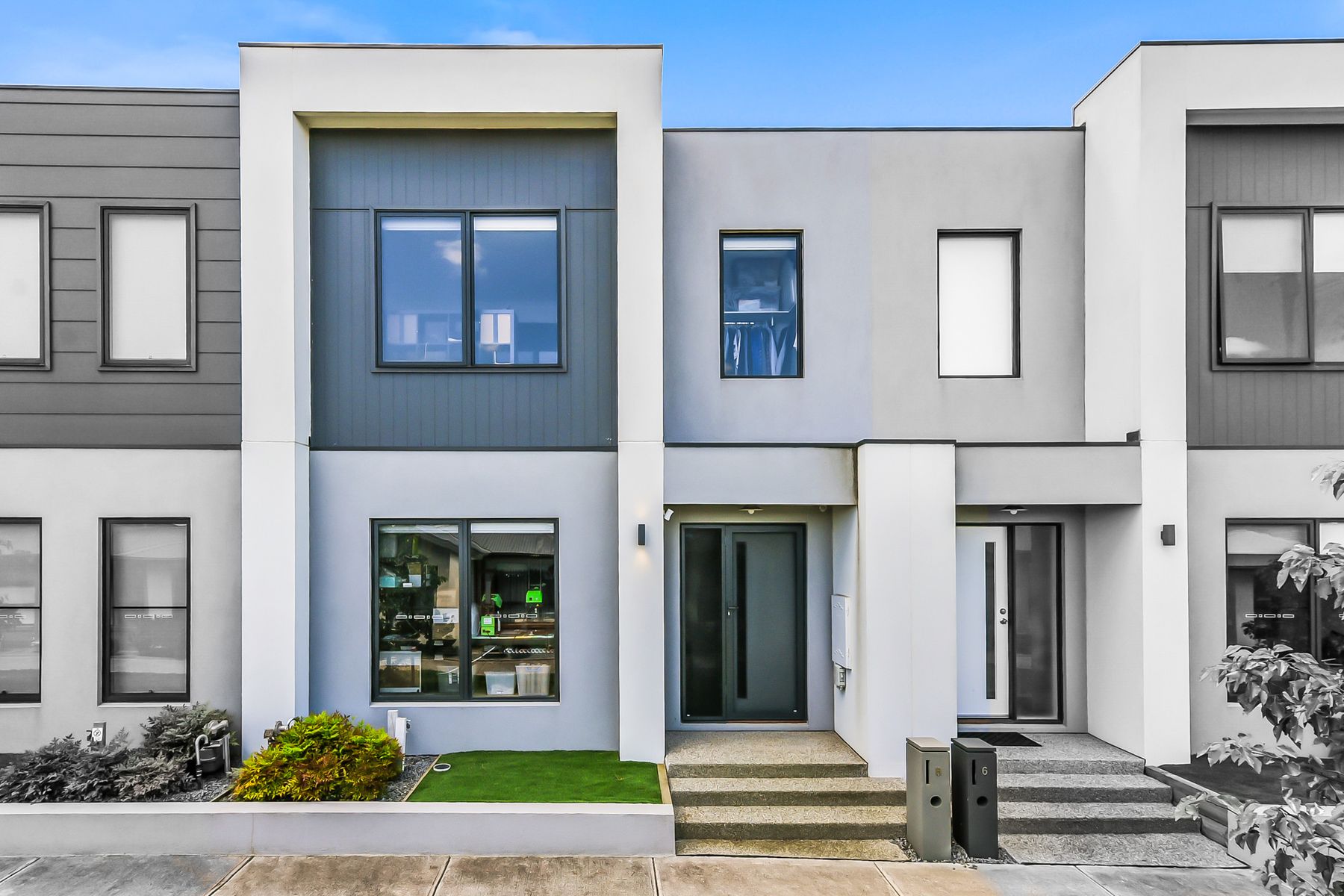 8 Supplejack Walk, Cranbourne North, VIC 3977, Cranbourne North - Thumbnail 2