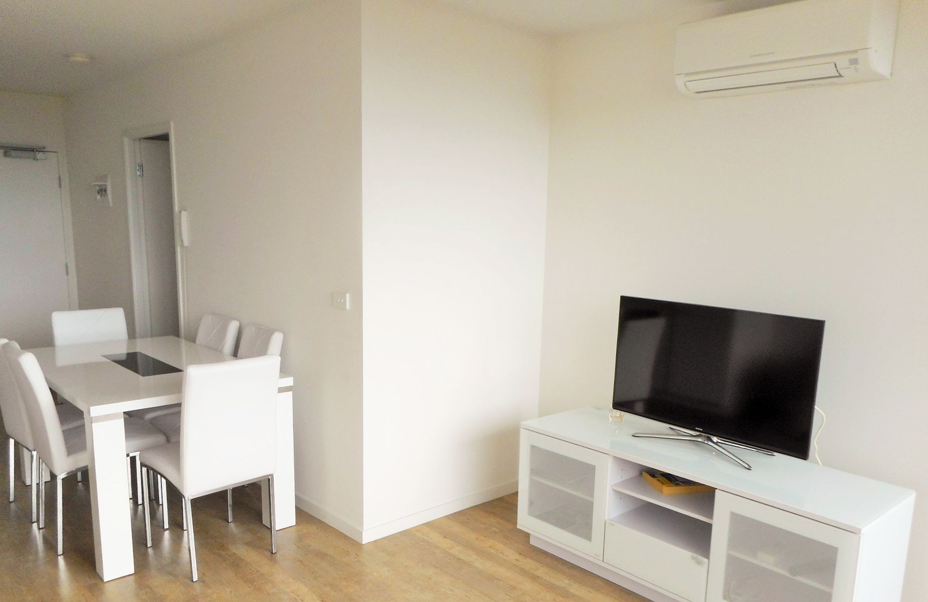 905/39 Kingsway, Glen Waverley VIC 3150, Glen Waverley - Thumbnail 2