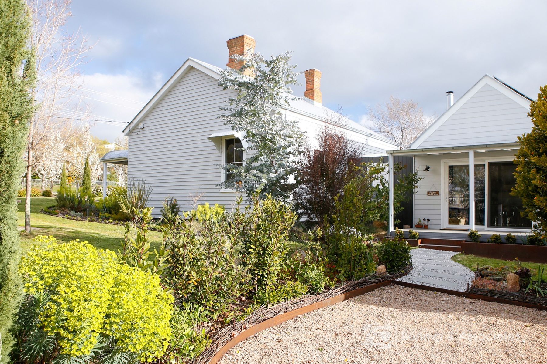 8 Kerferd Road, Beechworth VIC 3747, Beechworth - Image 1