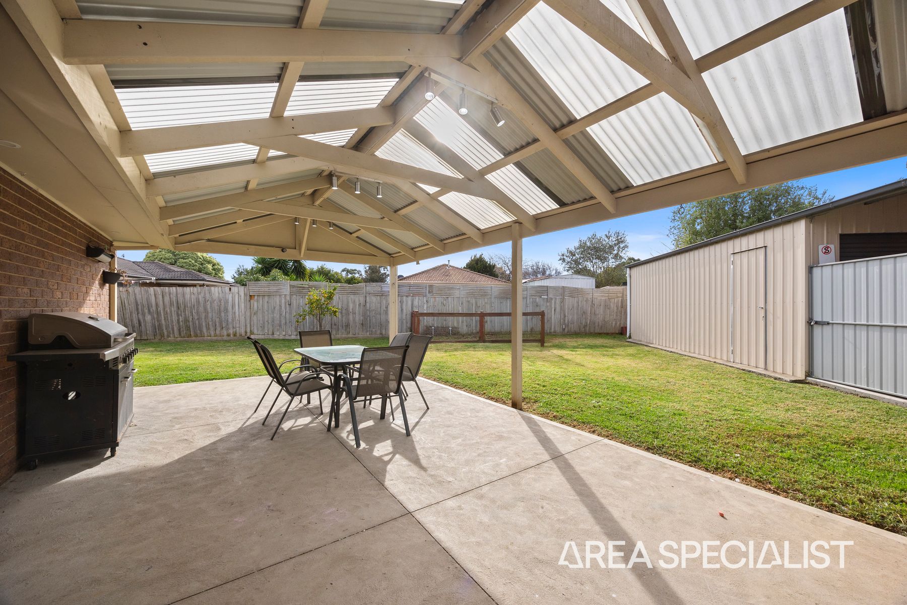 15 Cantle Close Pakenham 14