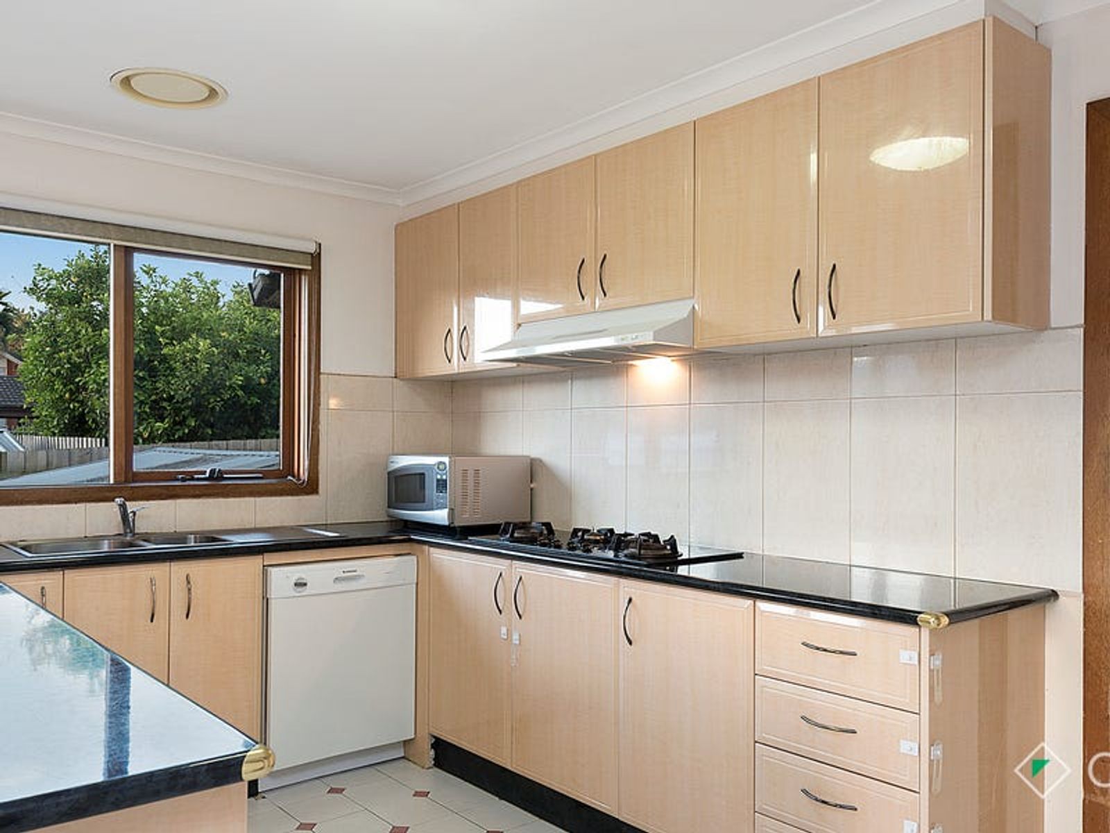 1 Plumpton Court, Endeavour Hills, VIC 3802, Endeavour Hills - Thumbnail 2