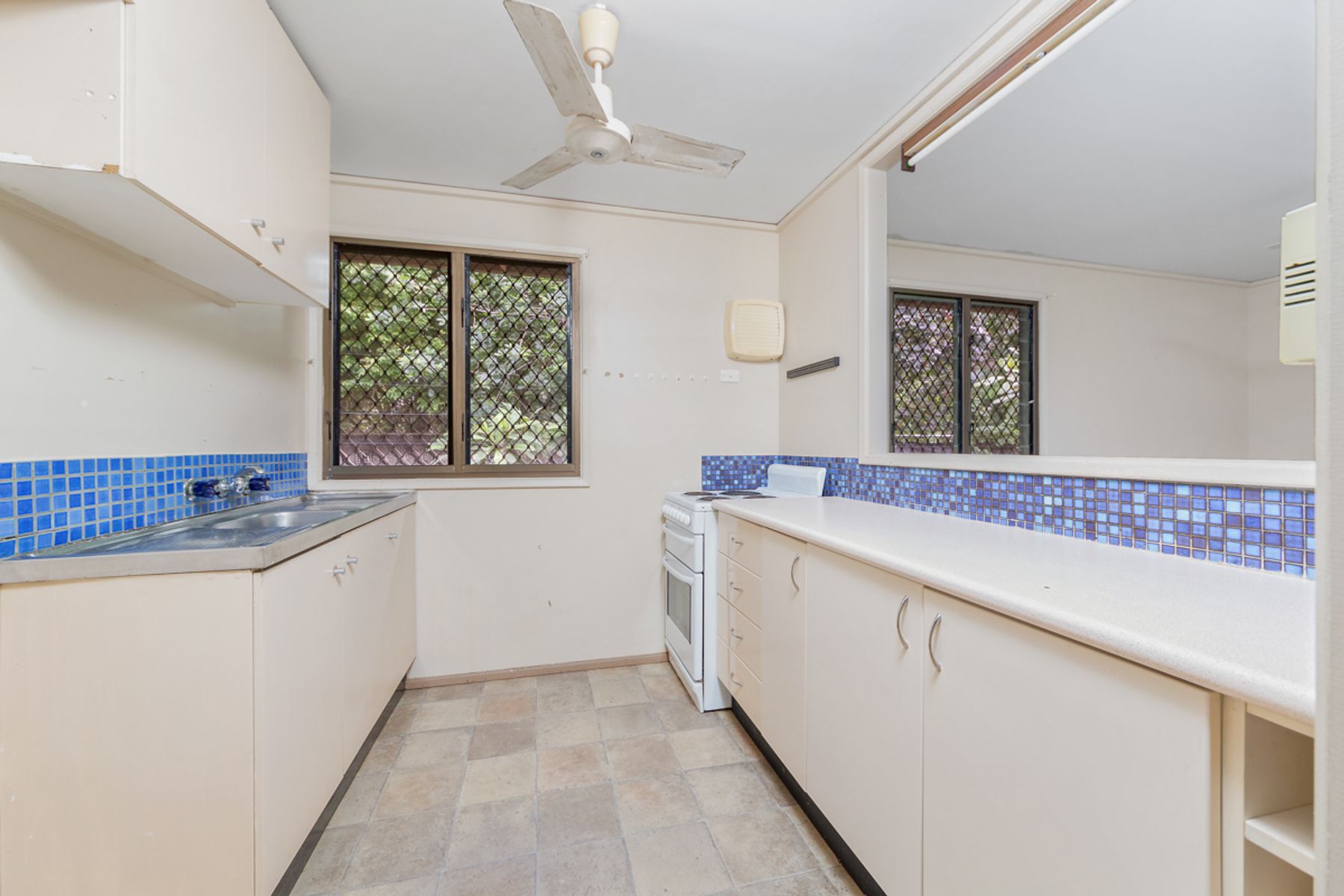 10 Cunjevoi Crescent, Nightcliff NT 0810, Nightcliff - Thumbnail 2