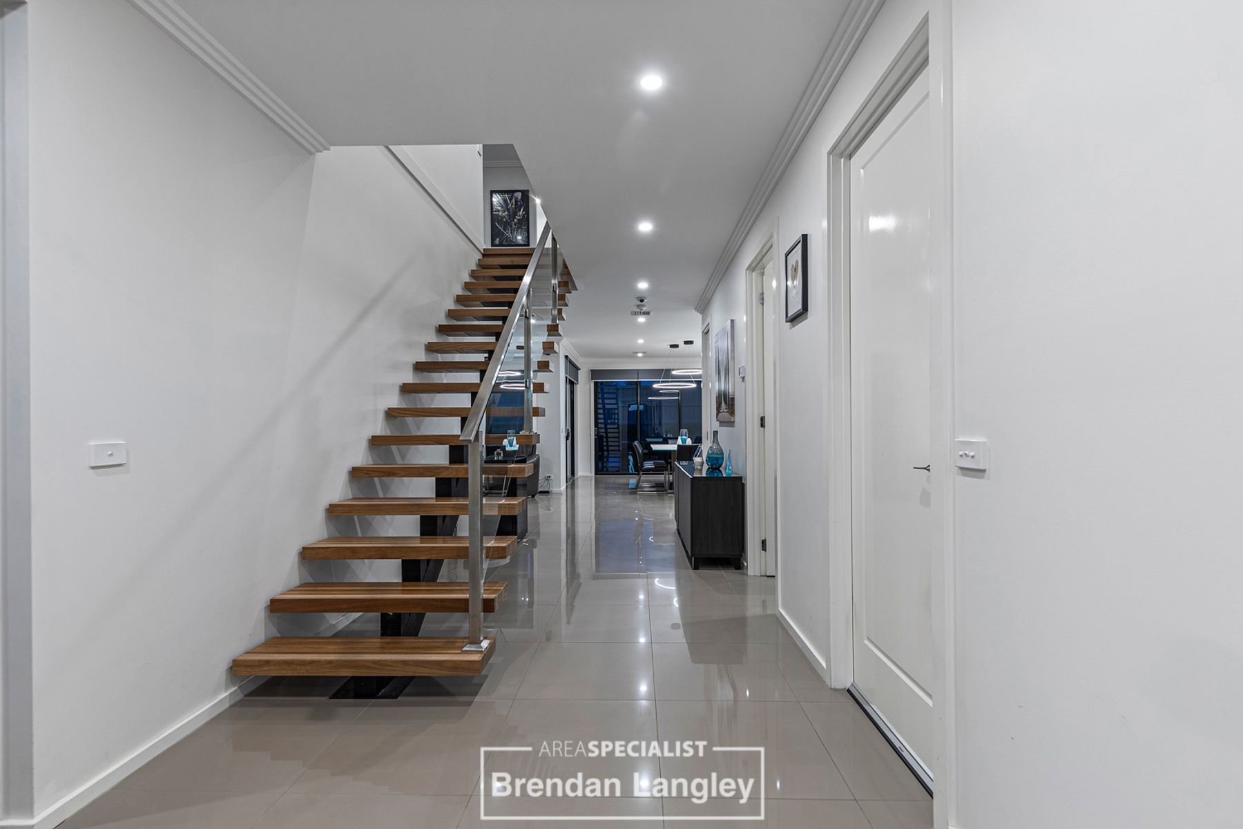 104 Grandvue Boulevard, Pakenham, VIC 3810, Pakenham - Thumbnail 4