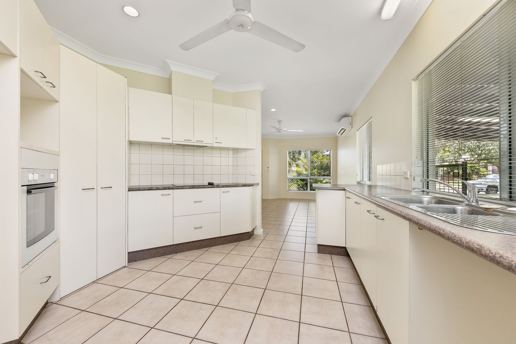 154 Woodlake Boulevard, Durack NT 0830, Durack - Thumbnail 7