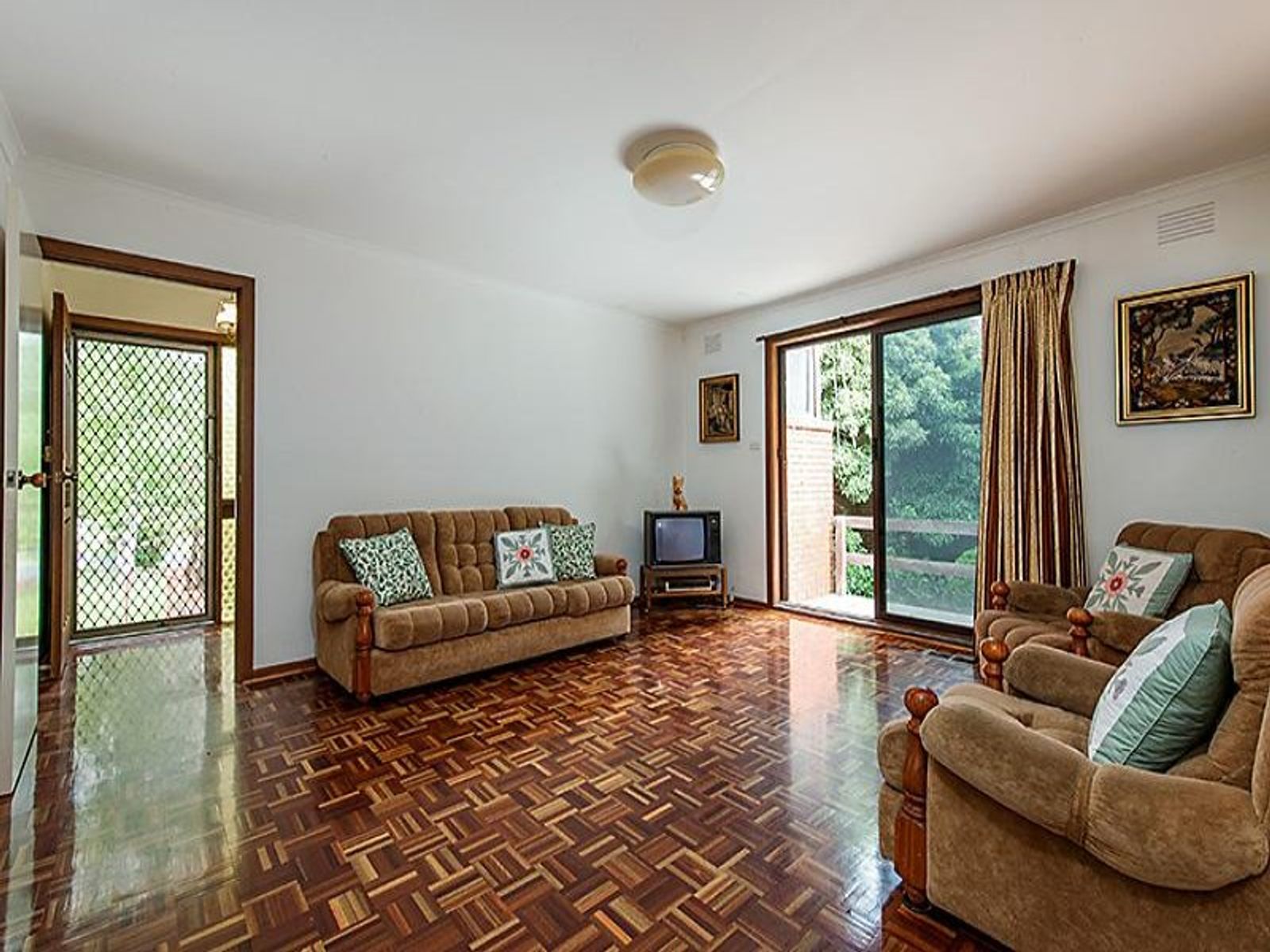 3 Meadow Court, Viewbank - Thumbnail 4