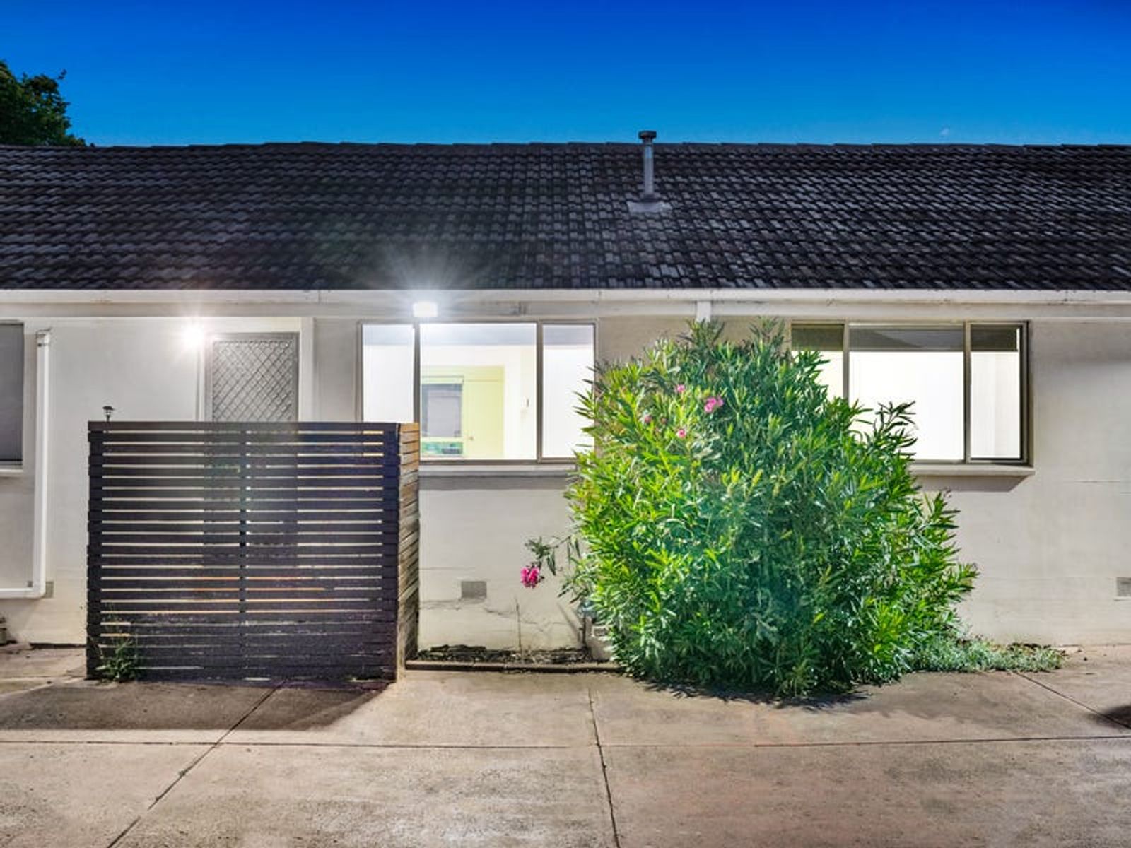 2/11 Burns Avenue, Clayton South, VIC 3169