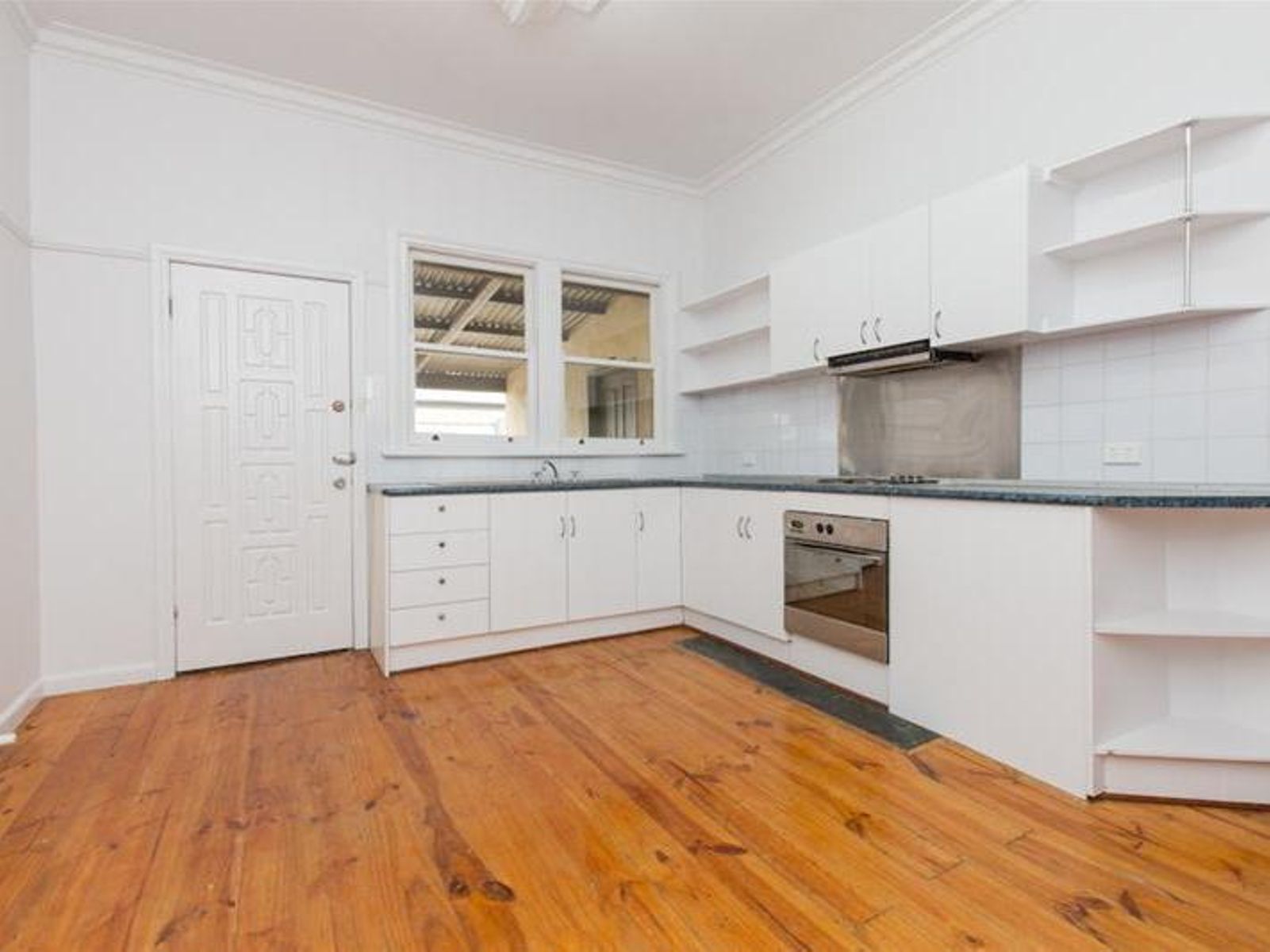 61 Eleventh Street, Mildura - Thumbnail 3