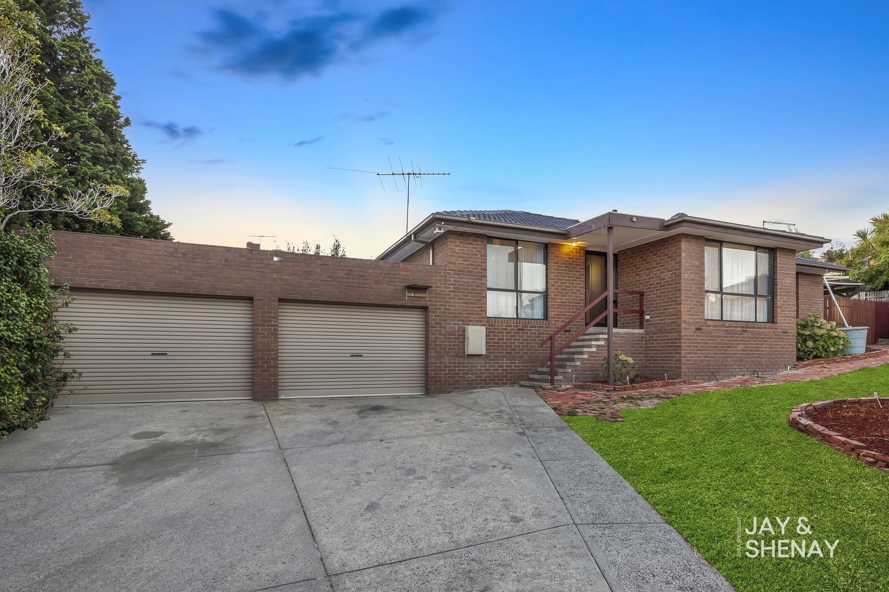 4 Barker Court, Endeavour Hills, VIC 3802, Endeavour Hills - Thumbnail 2