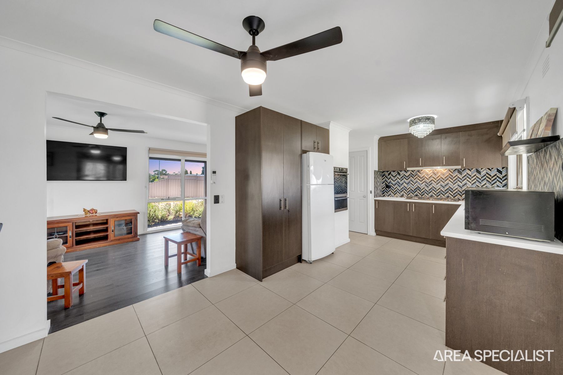 22 Chelmsford Way, Melton West, VIC 3337, Melton West - Thumbnail 8