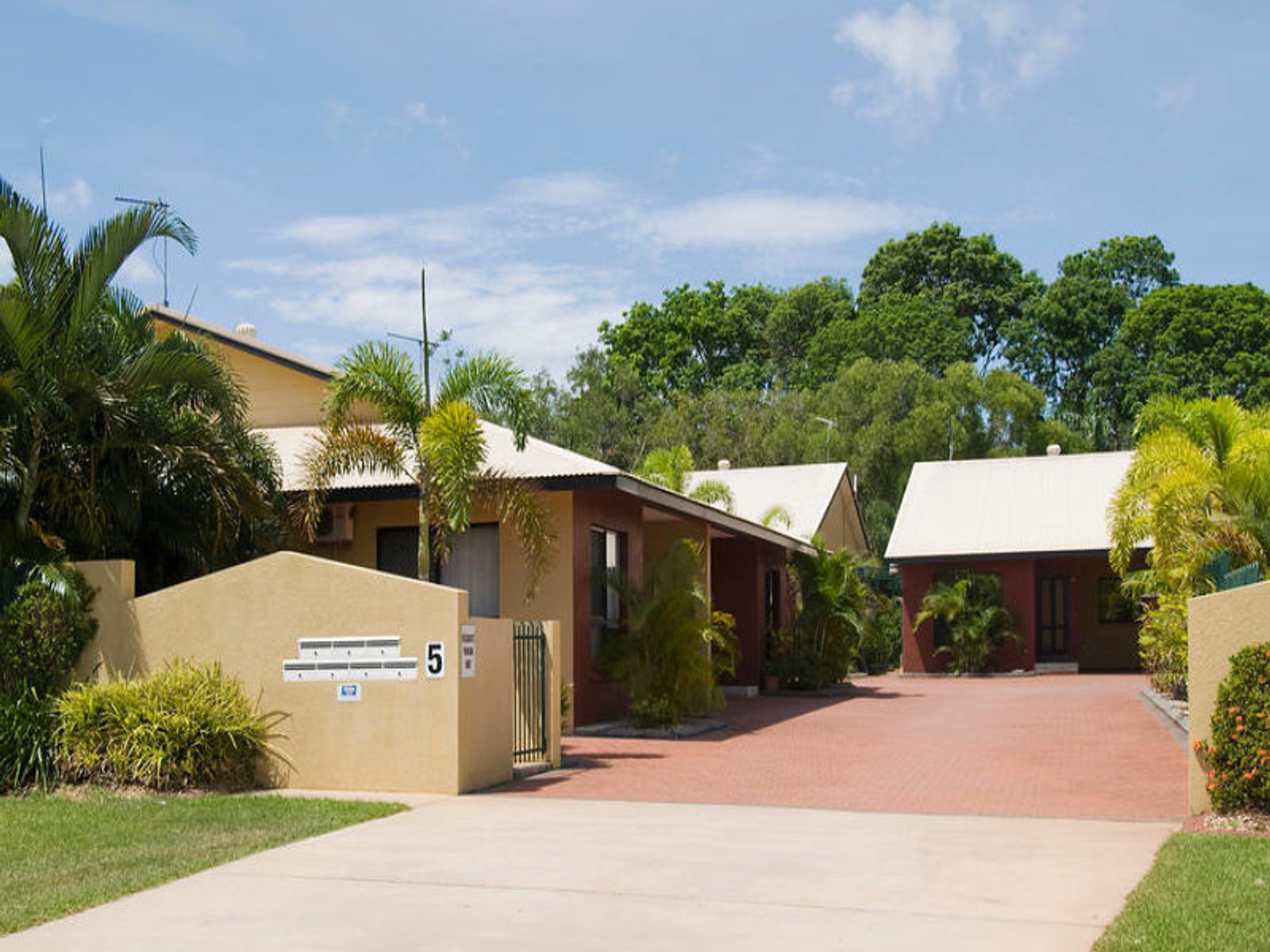 2/5 Fleming Street, The Narrows NT 0820, The Narrows - Thumbnail 2