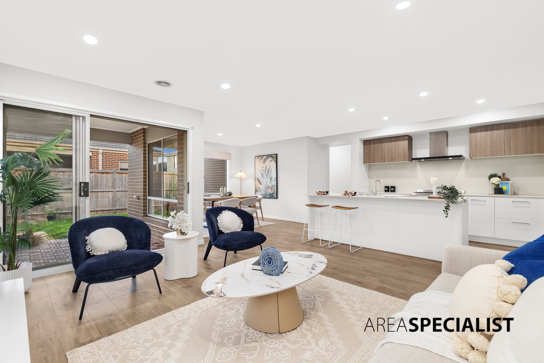 5 Villa Doria Drive, Clyde North, VIC 3978, Clyde North - Thumbnail 2