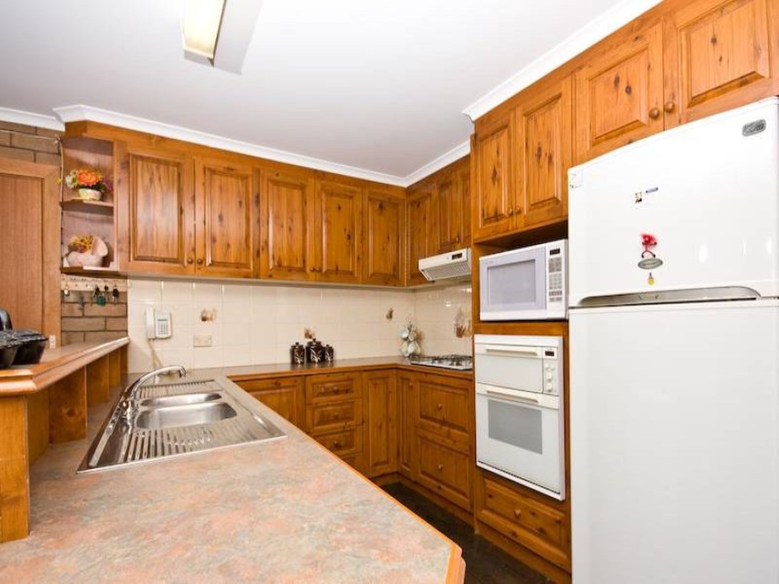 66 Regina Avenue, Cabarita - Thumbnail 3
