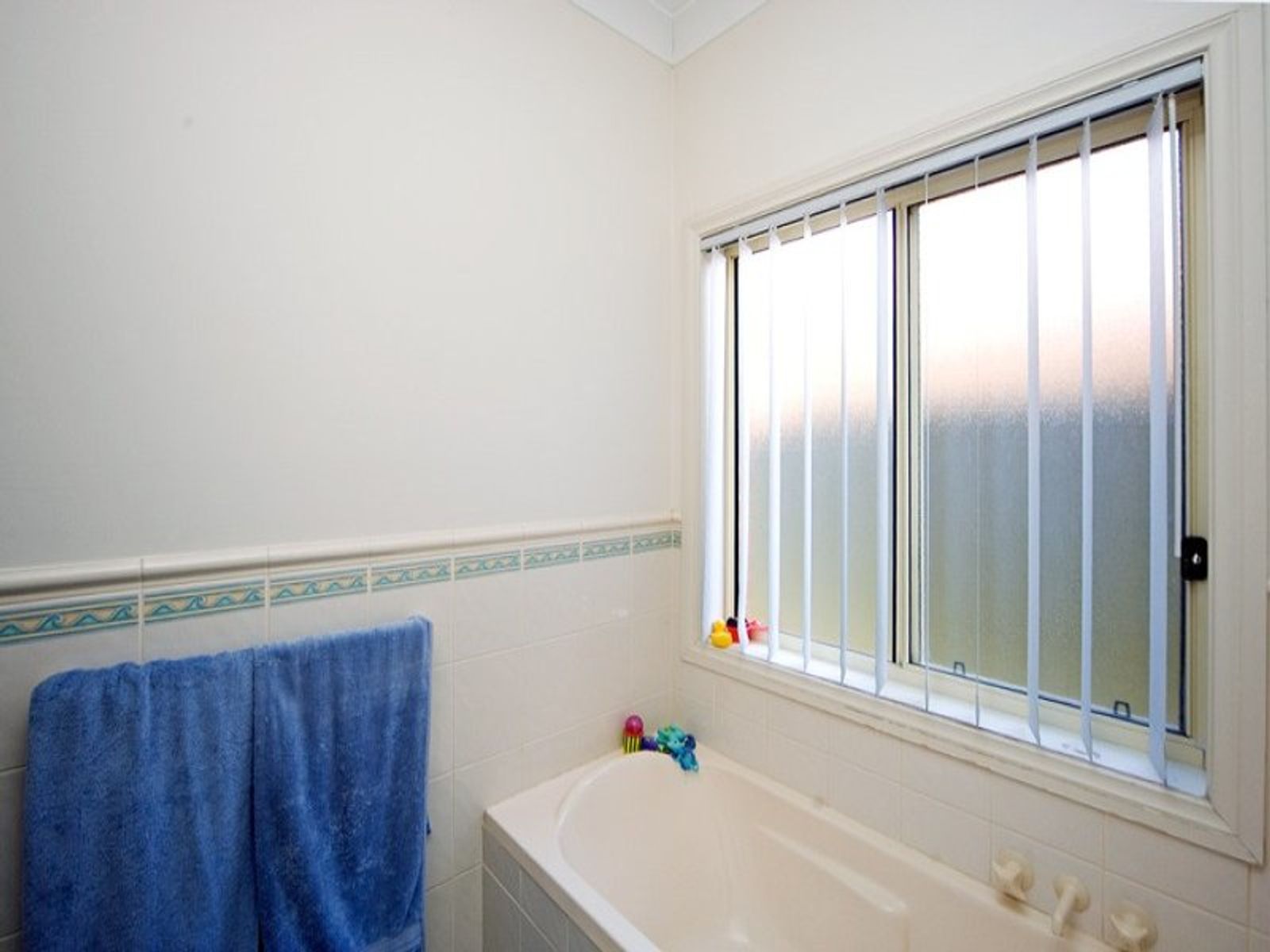9 Windermere Crescent, Mawson Lakes, SA 5095, Mawson Lakes - Thumbnail 3