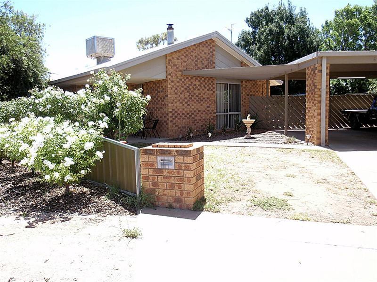 6 Oswald Court