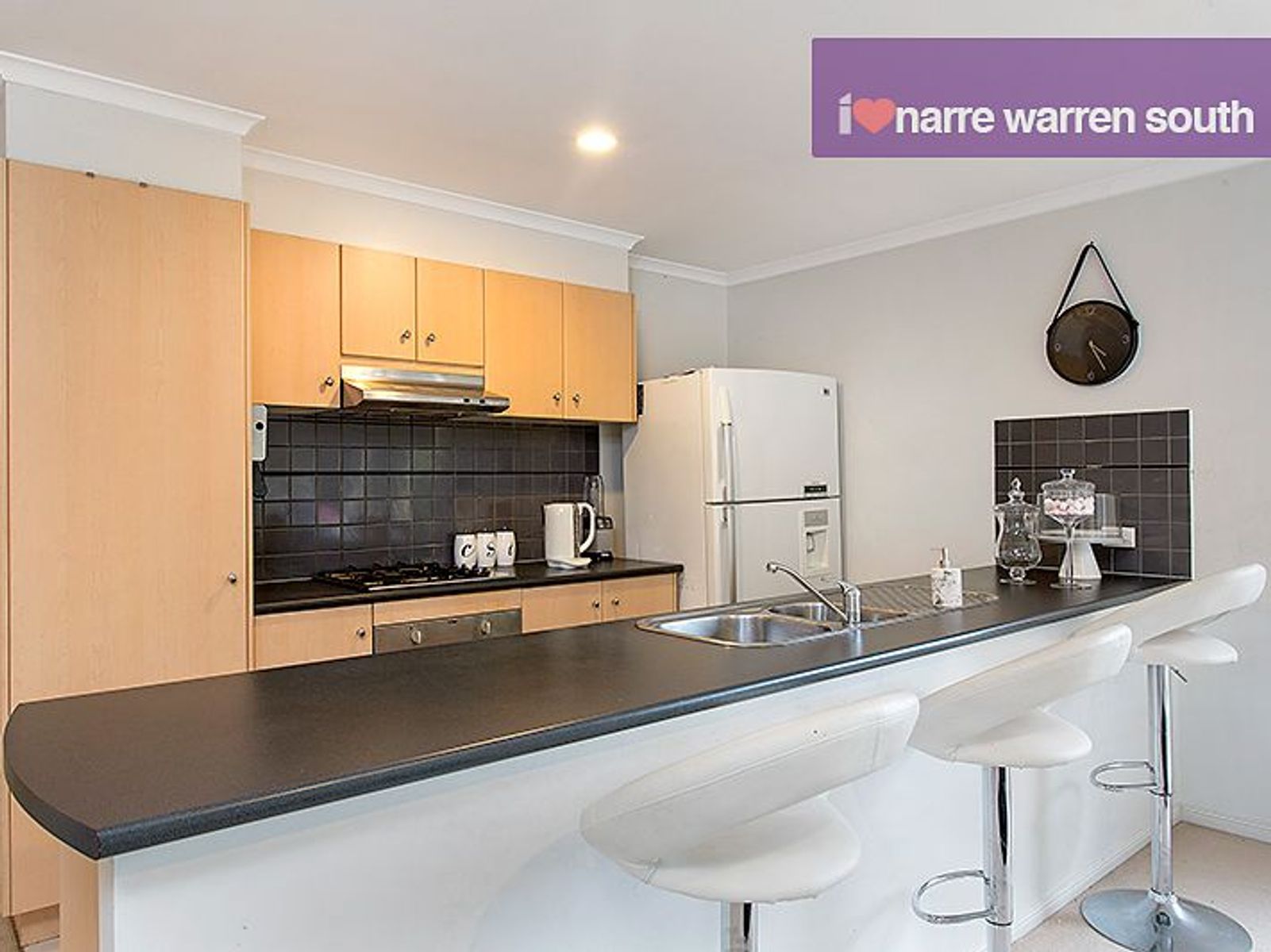 8 Hallmark Drive, Narre Warren South, VIC 3805, Narre Warren South - Thumbnail 5