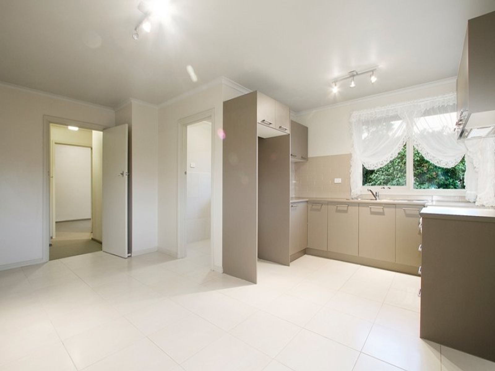5 Onslow Court, Noble Park, VIC 3174, Noble Park - Thumbnail 3