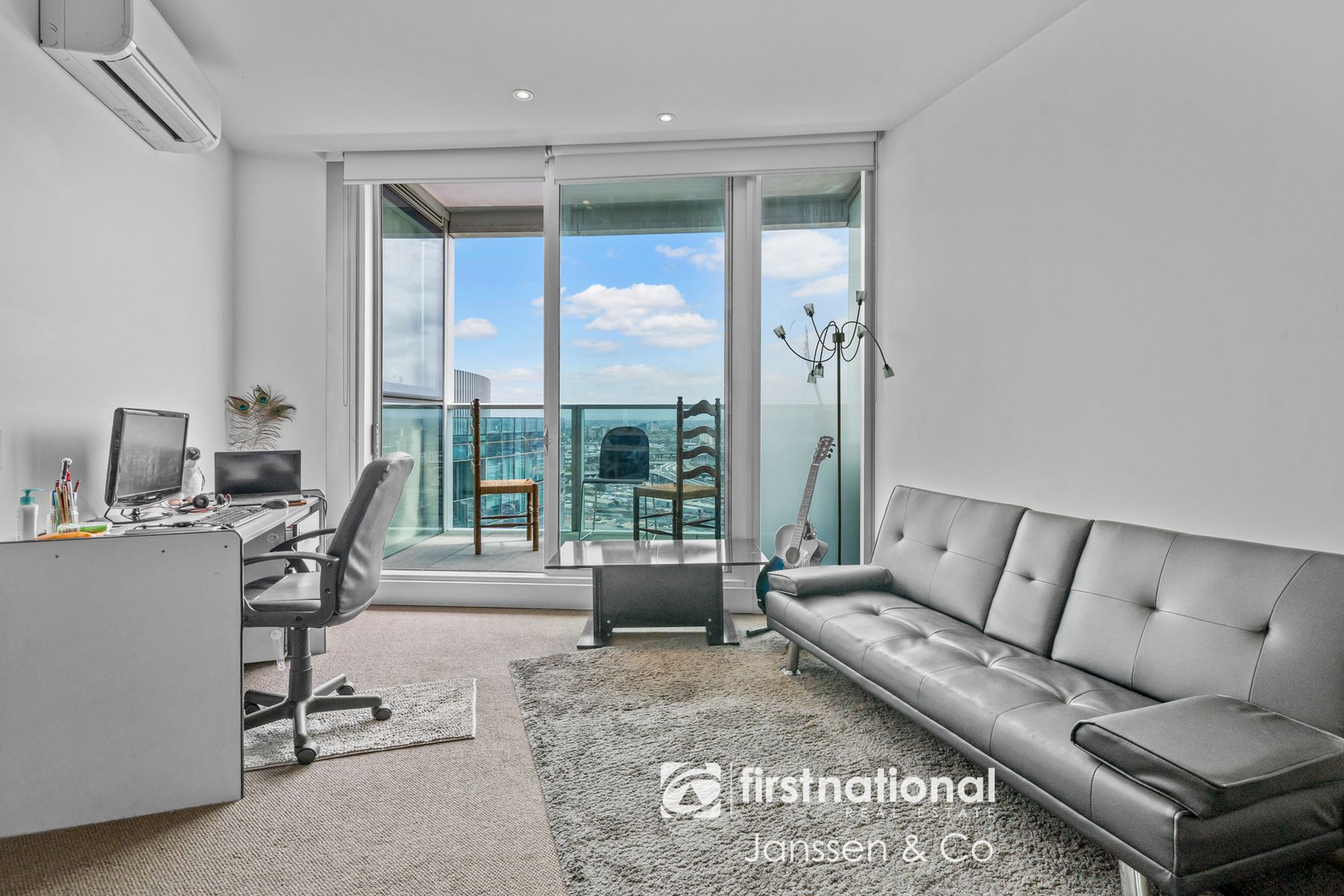 2810/231 Harbour Esplanade, Docklands VIC 3008, Docklands - Thumbnail 2