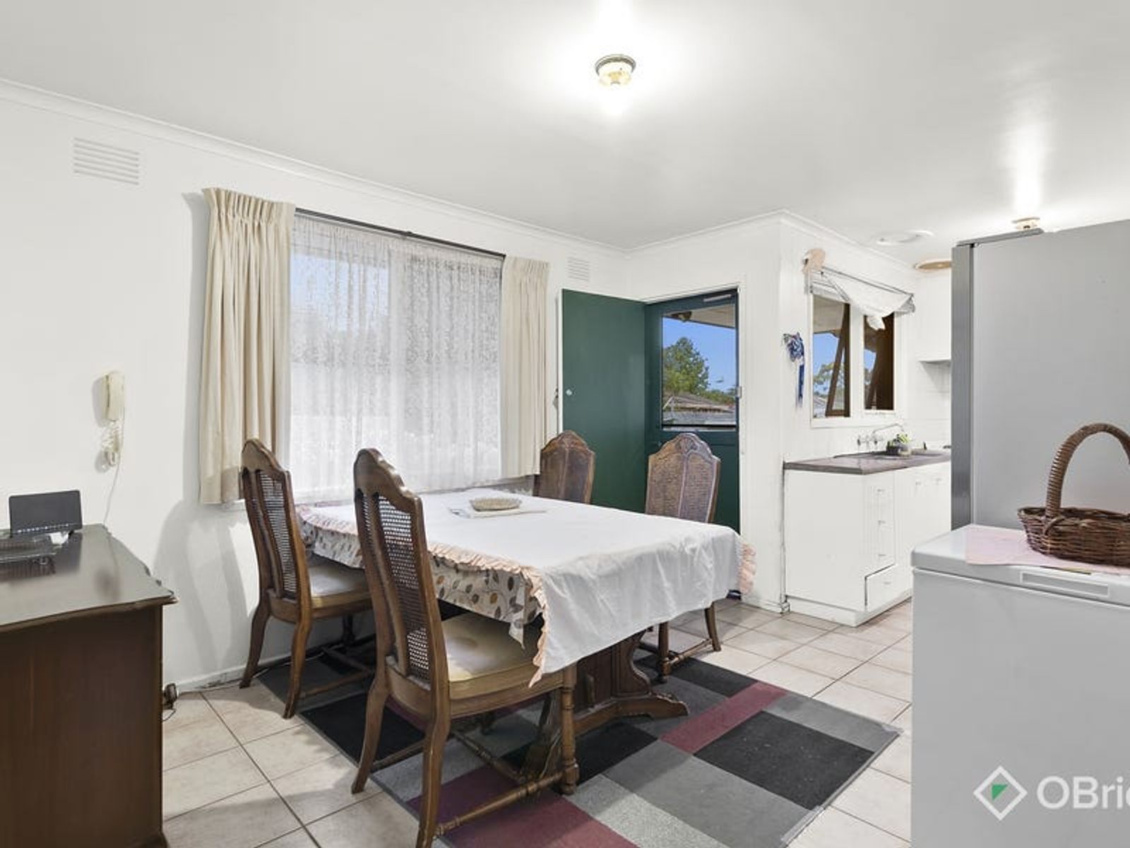 18 Heatherton Road, Endeavour Hills, VIC 3802, Endeavour Hills - Thumbnail 3
