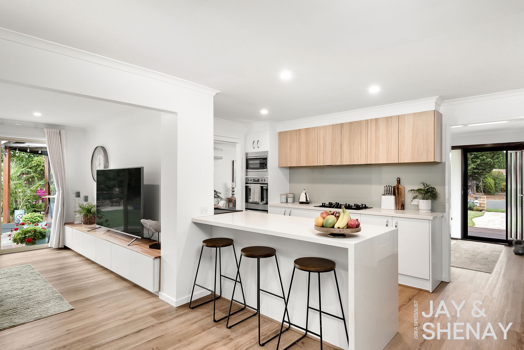 3 Irvine Close, Endeavour Hills, Endeavour Hills - Thumbnail 2