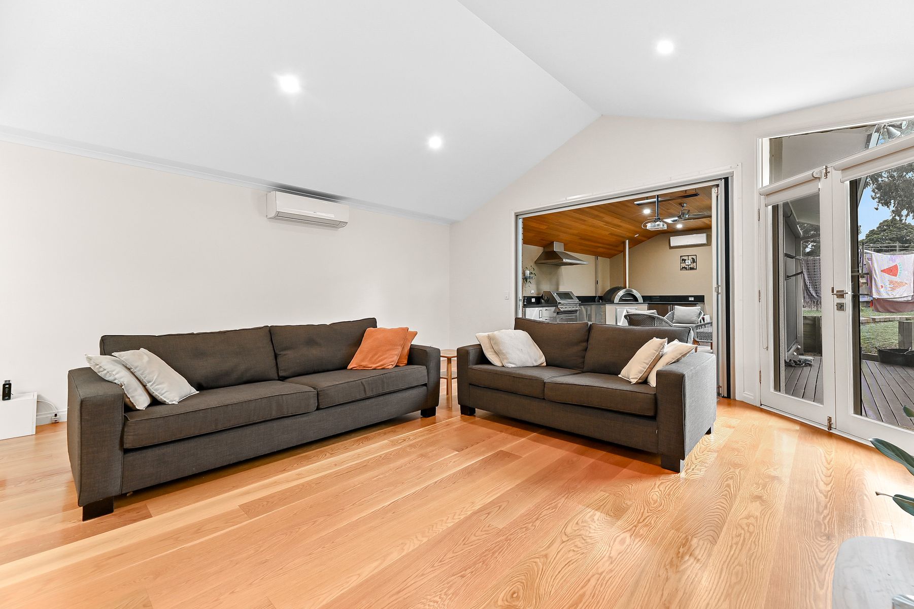 152 Haverbrack Drive, Mulgrave, VIC 3170, Mulgrave - Thumbnail 4