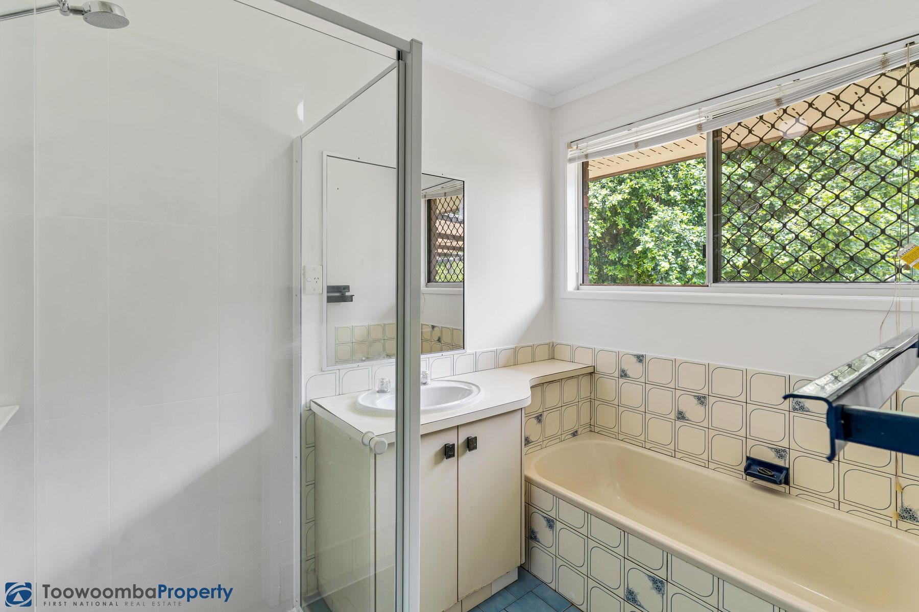 10 Seppelt Street, Wilsonton Heights QLD 4350, Wilsonton Heights - Thumbnail 8