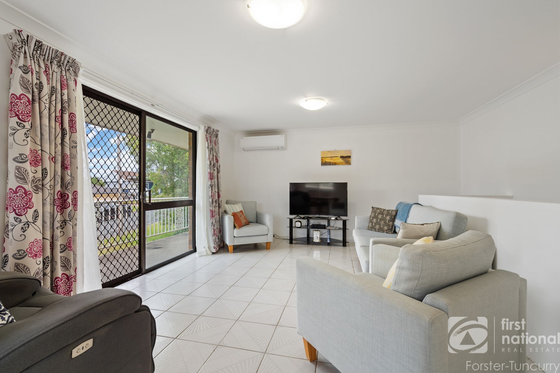 11 Sapphire Parade, Diamond Beach NSW 2430, Diamond Beach - Thumbnail 3